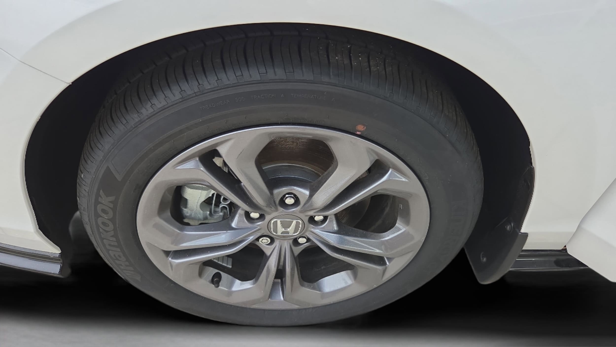 2025 Honda Accord Hybrid EX-L - Photo 24