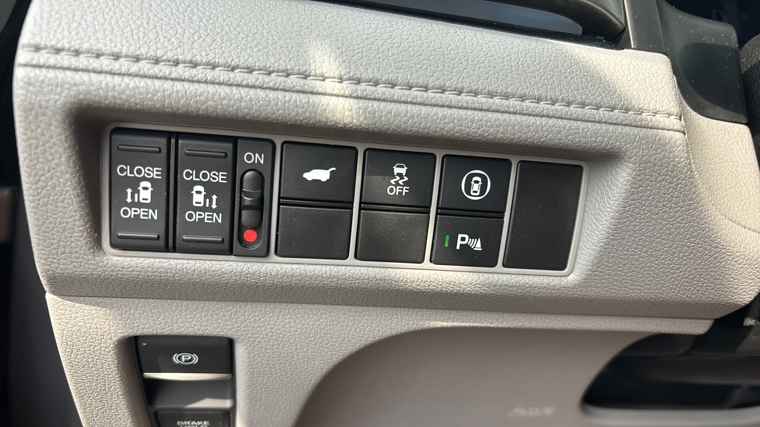 2022 Honda Odyssey Touring - Photo 23