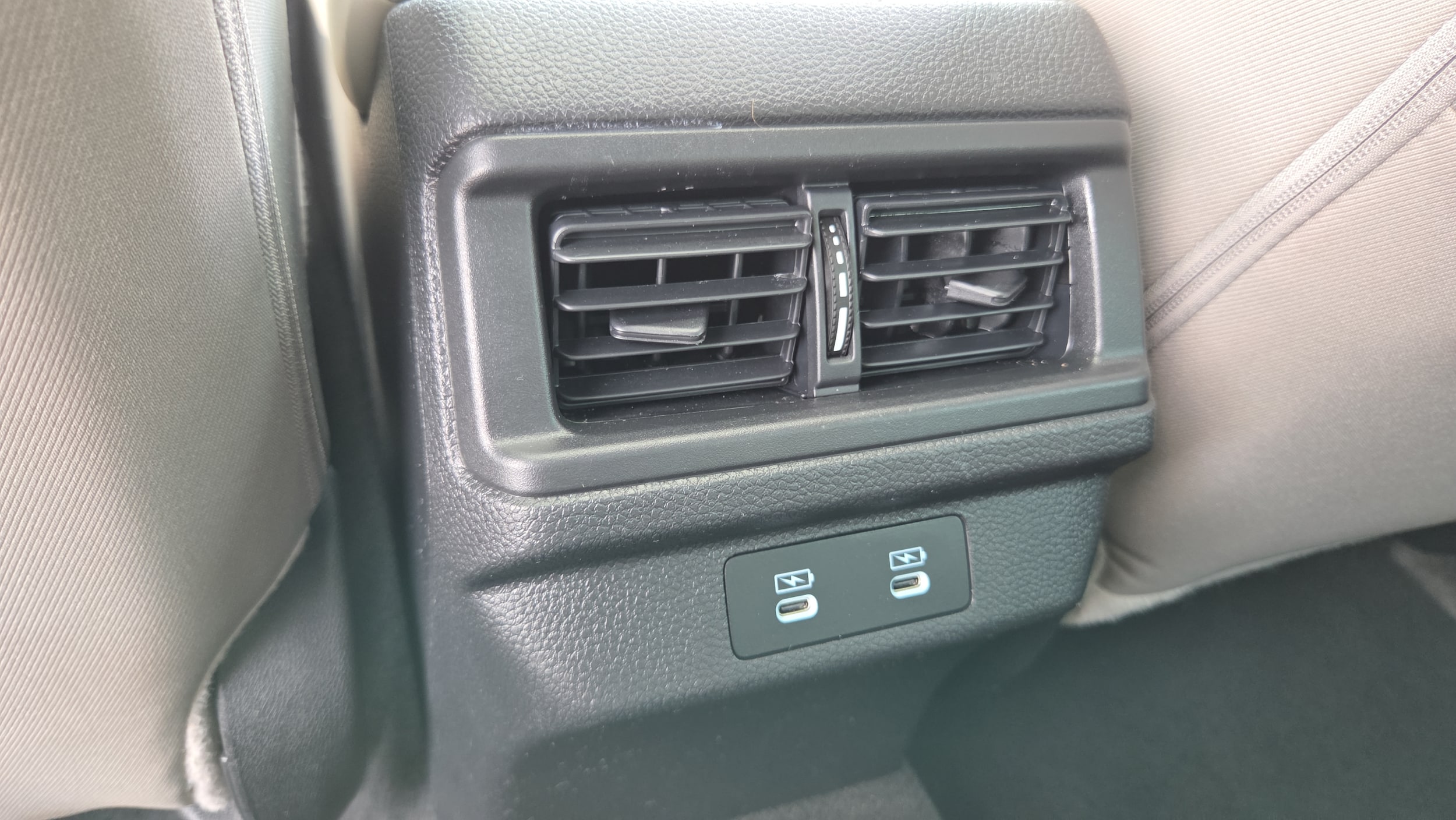 2025 Honda Accord SE - Photo 14