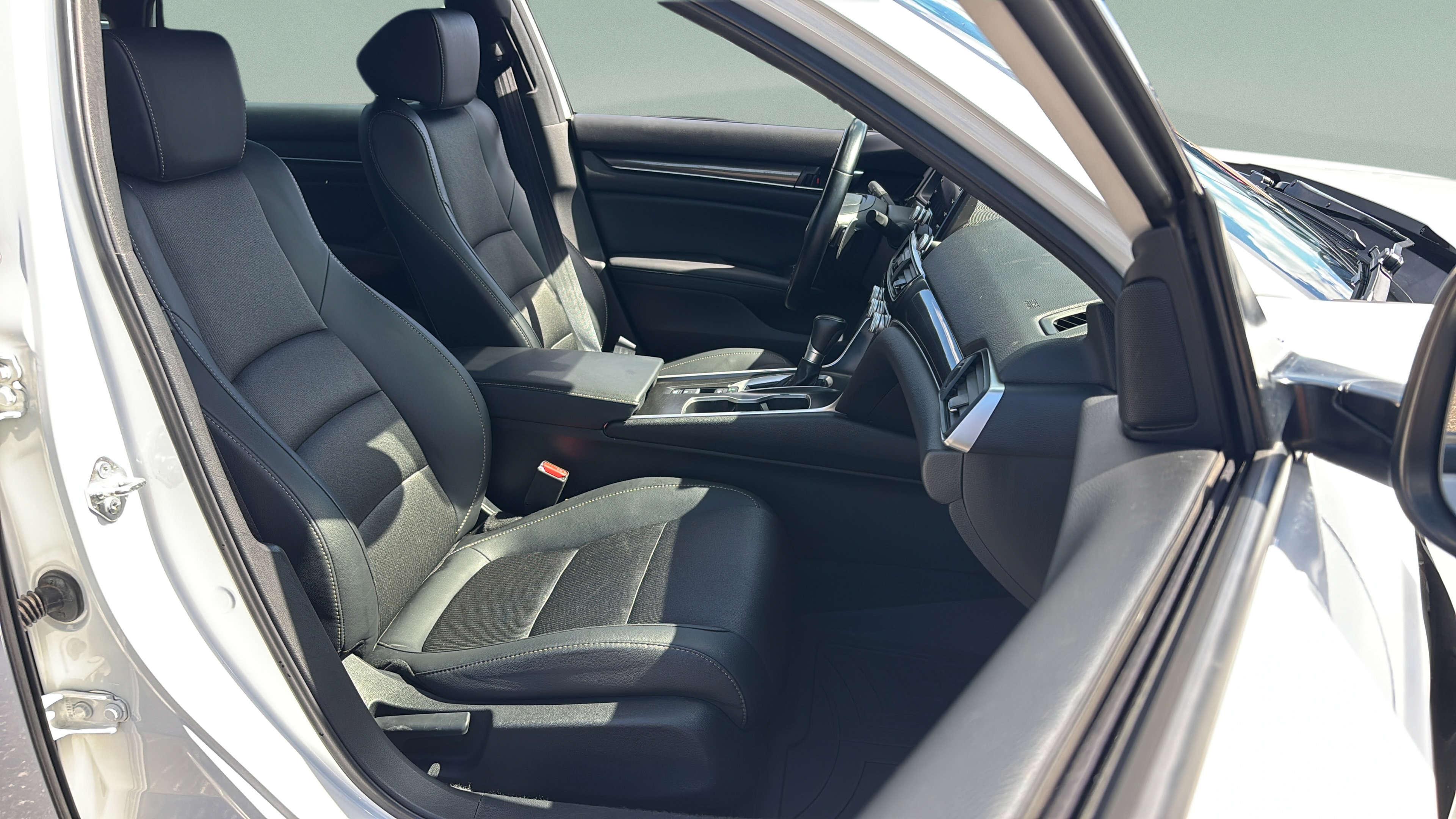 2021 Honda Accord Sport - Photo 16