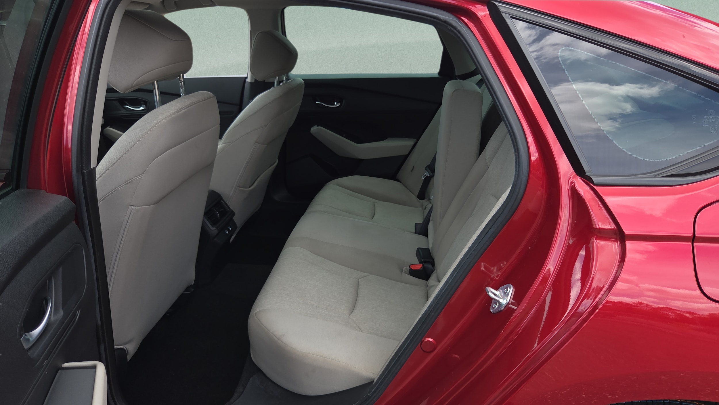 2025 Honda Accord SE - Photo 11