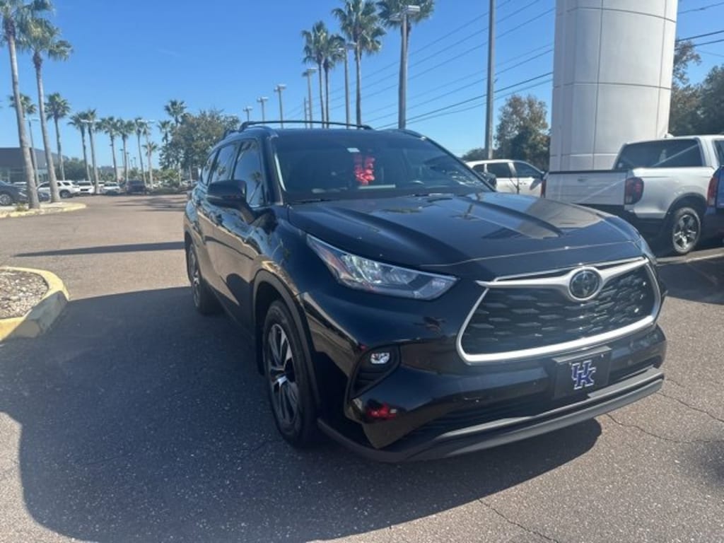 Used 2020 Toyota Highlander XLE SUV