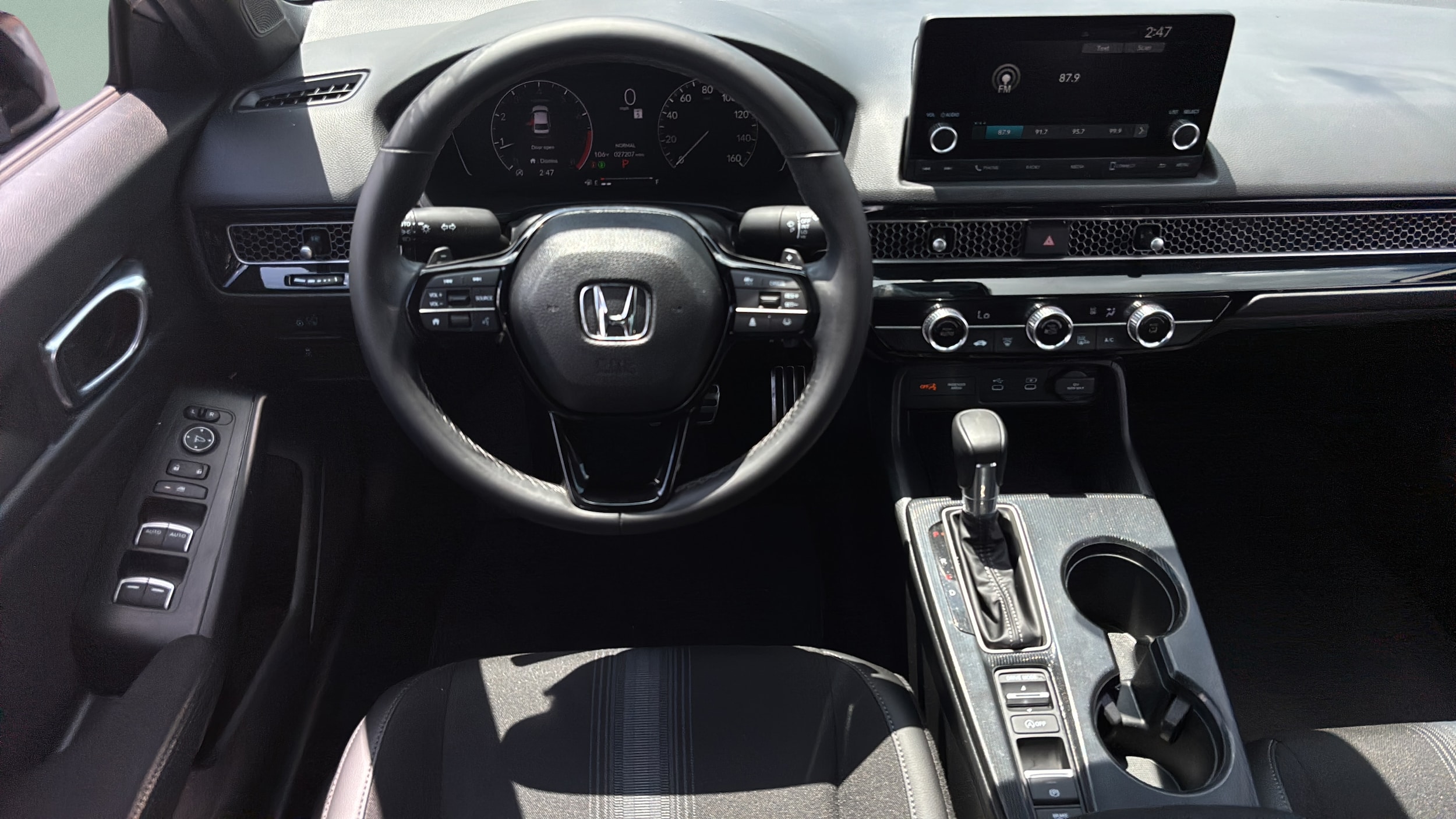 2025 Honda Civic Sport - Photo 12