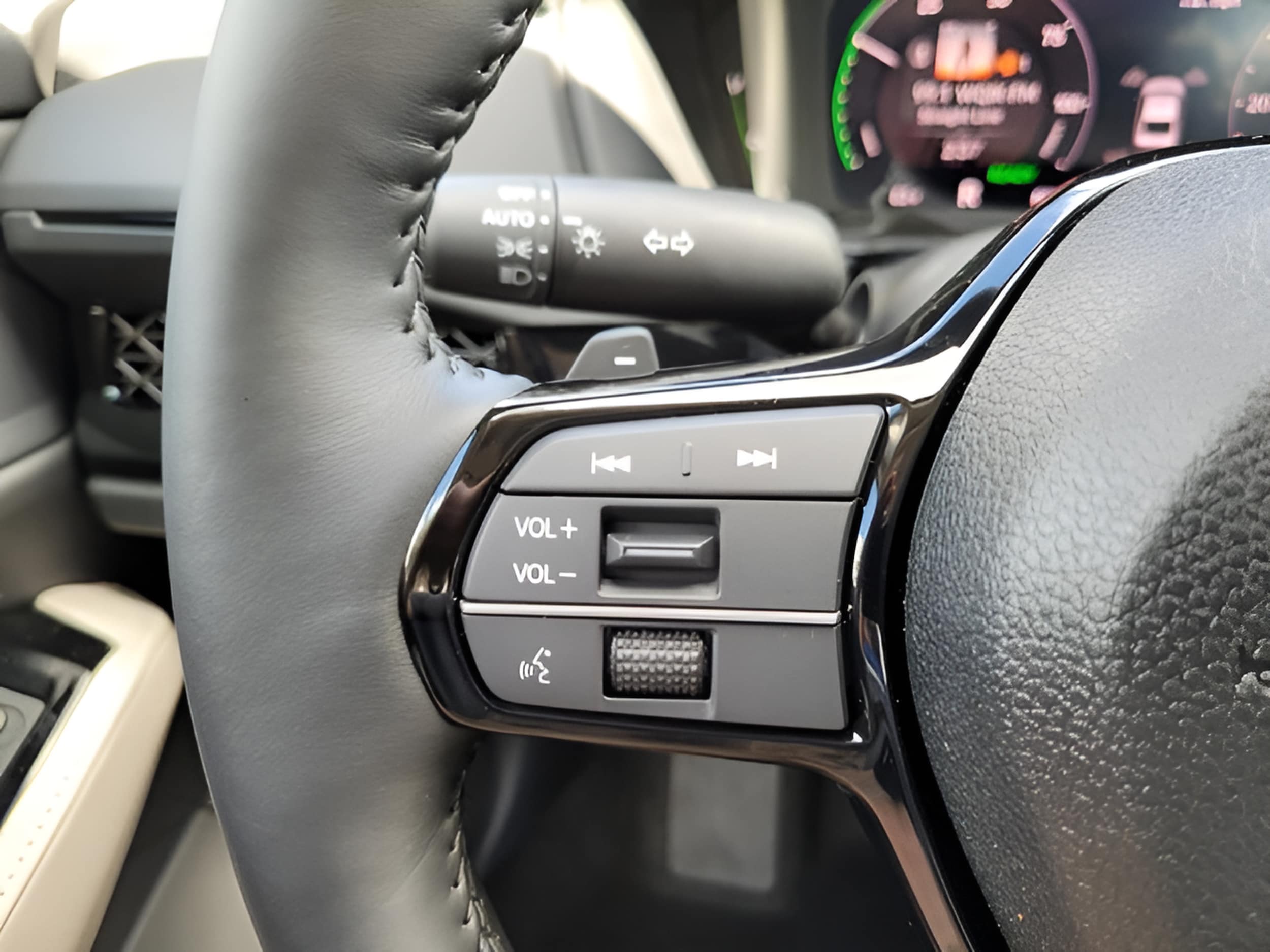 2025 Honda Accord Hybrid Touring - Photo 23