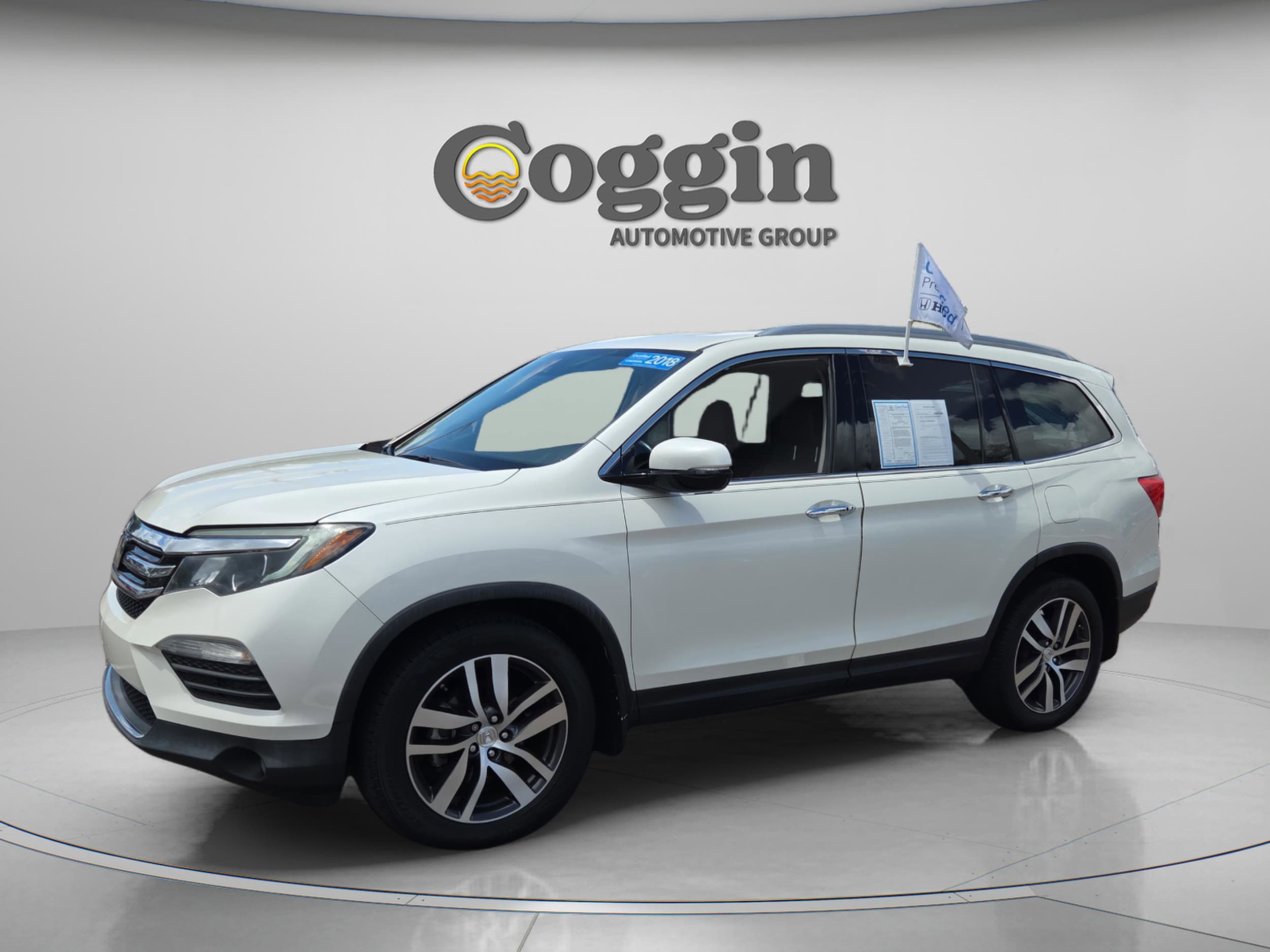2018 Honda Pilot 4WD Elite's photo