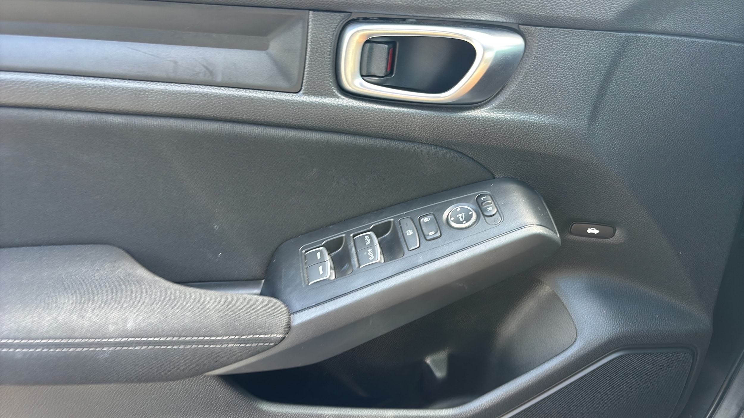 2024 Honda Civic LX - Photo 17