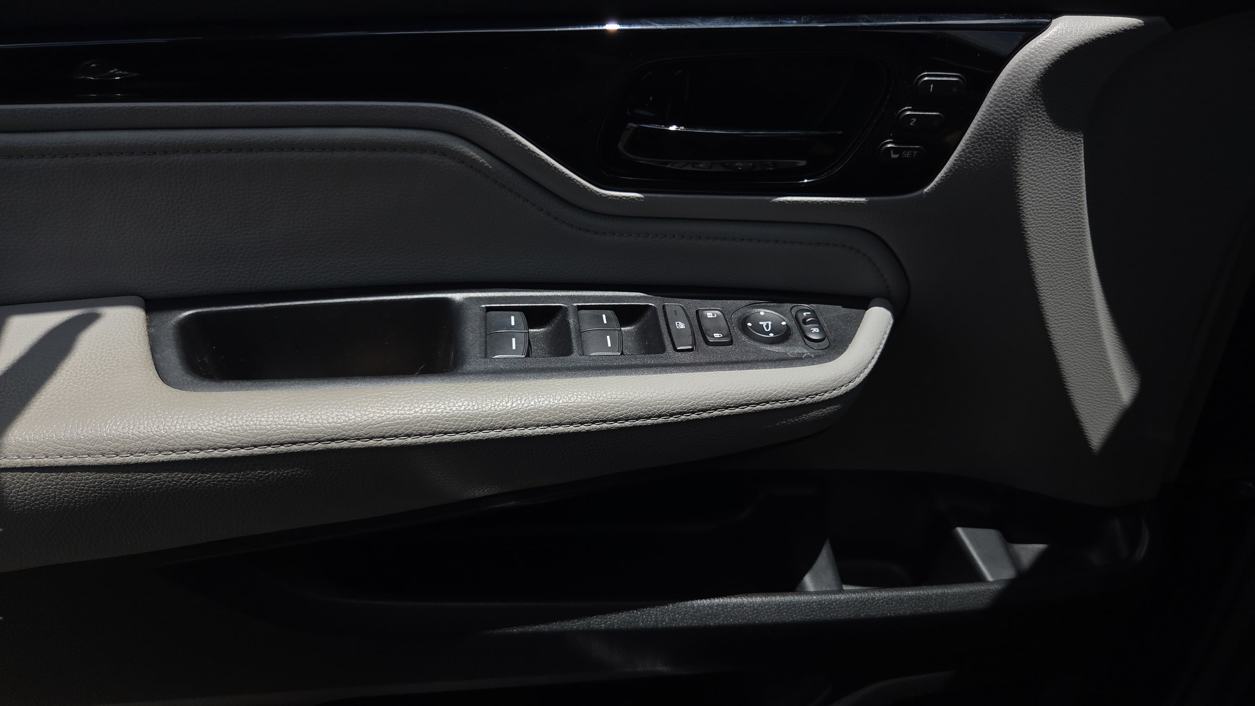 2023 Honda Odyssey Touring - Photo 21