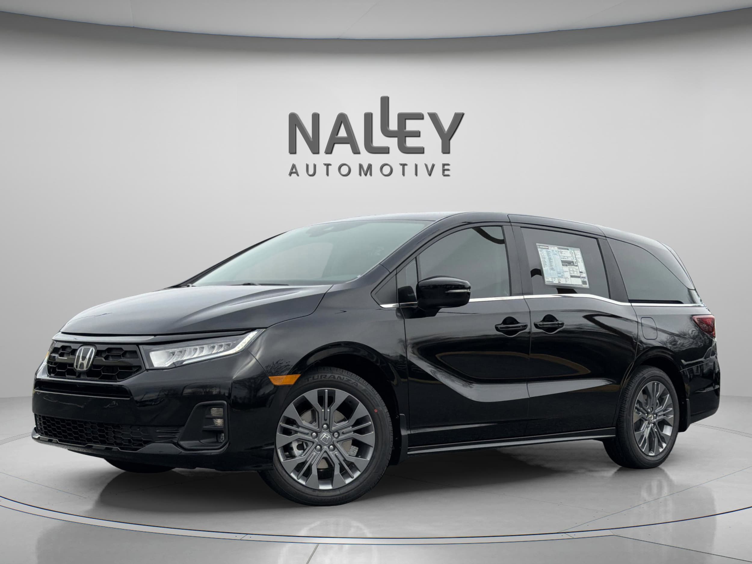 2026 Honda Odyssey Touring's photo