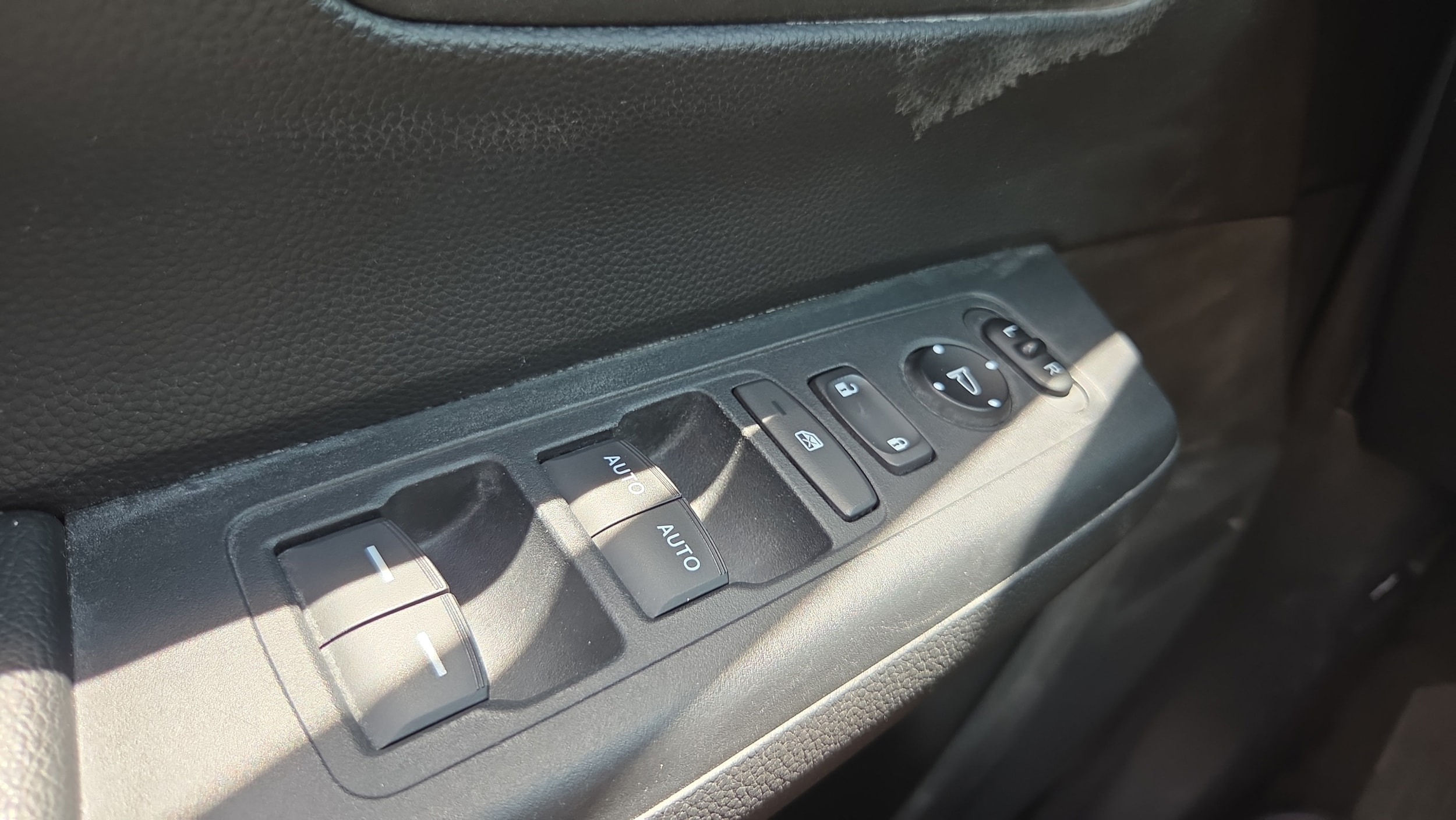 2025 Honda CR-V Sport - Photo 23
