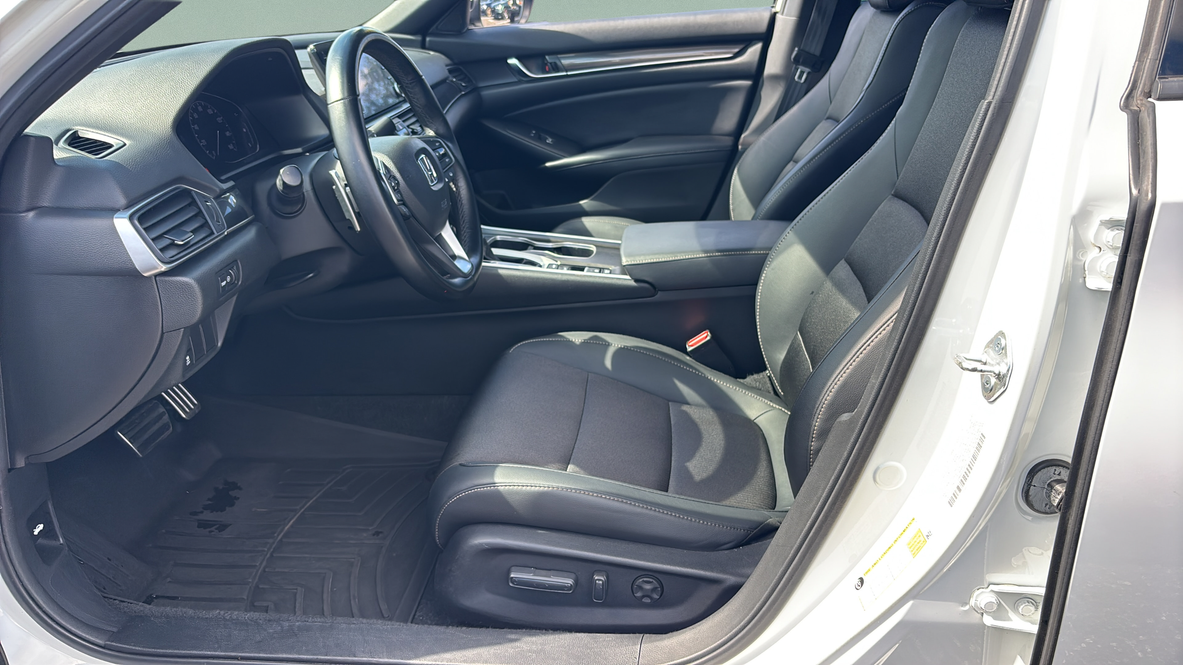 2021 Honda Accord Sport - Photo 10