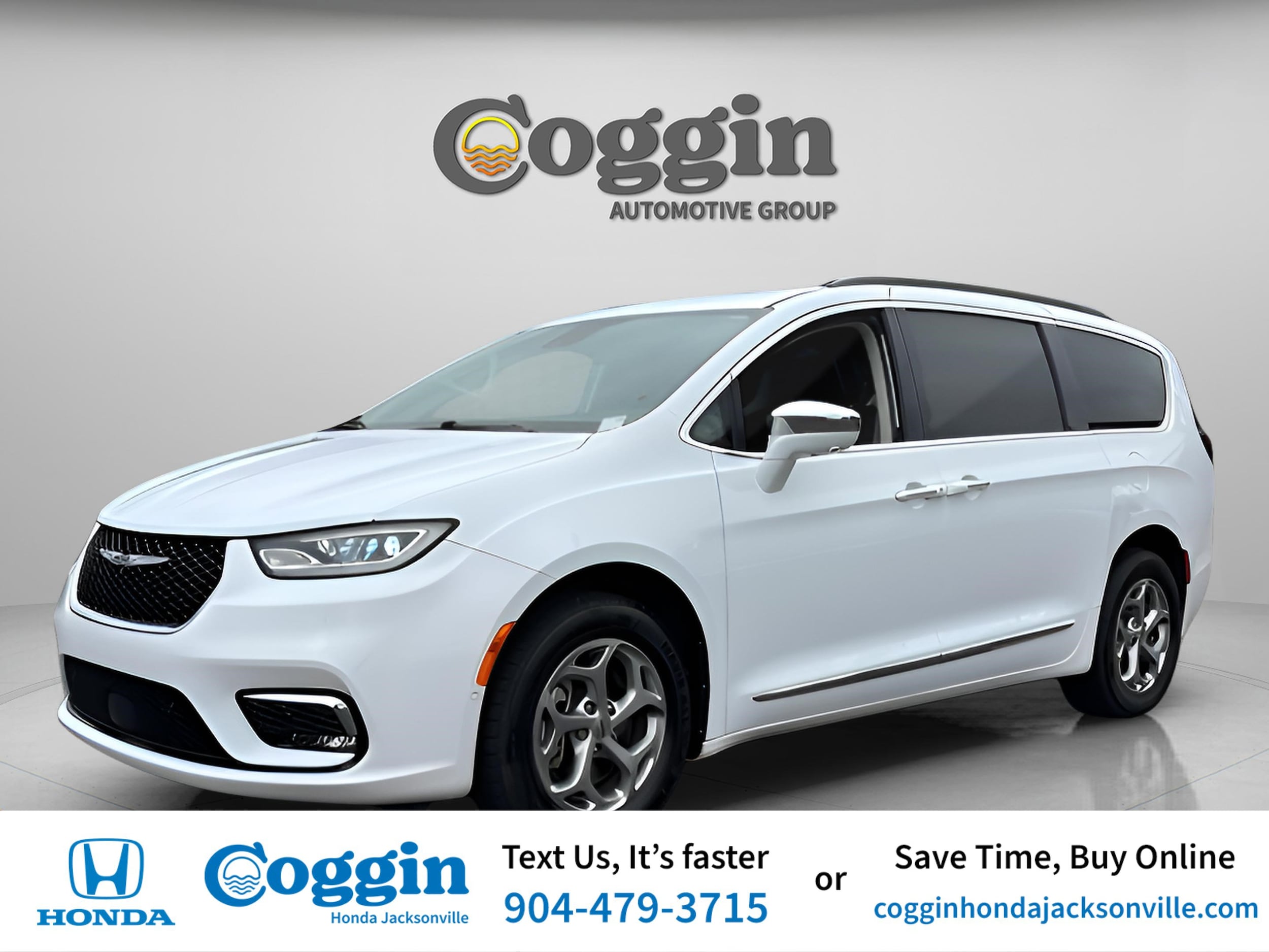 2022 Chrysler Pacifica Limited's photo