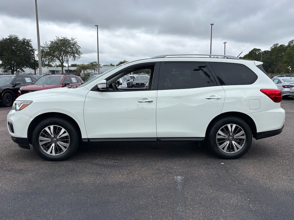 Used 2017 Nissan Pathfinder S SUV