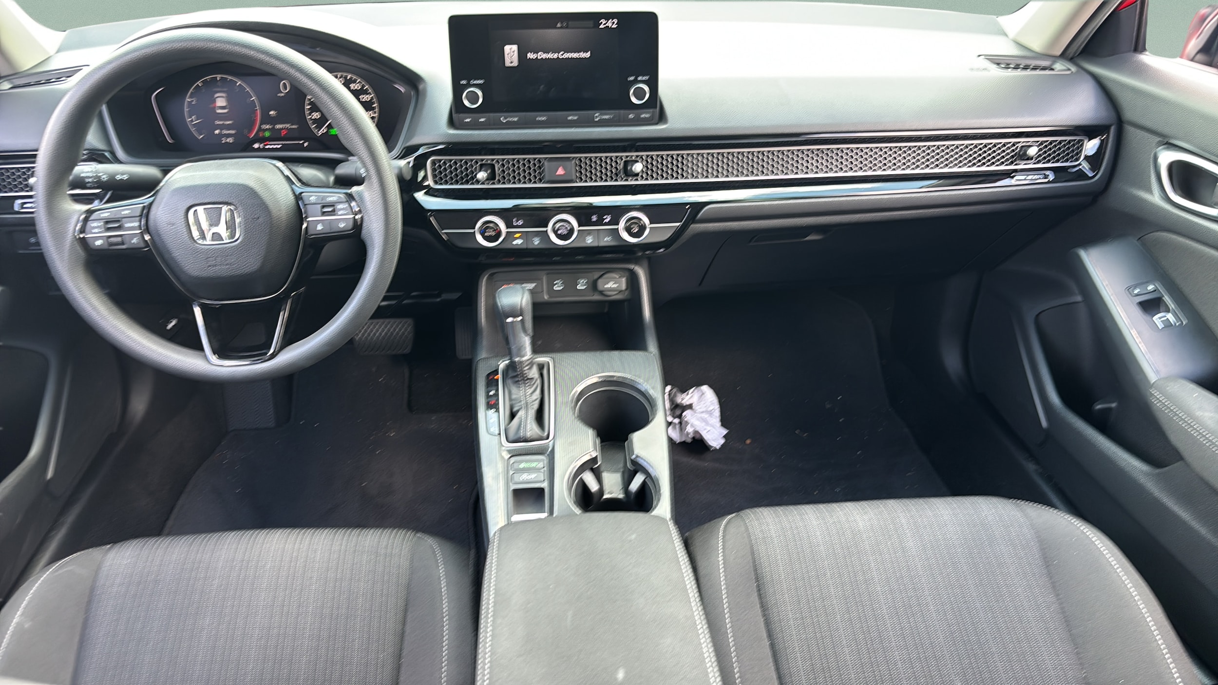 2025 Honda Civic LX - Photo 15
