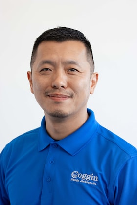 Staff member Jet Wong from ID_87c2d8258ac3