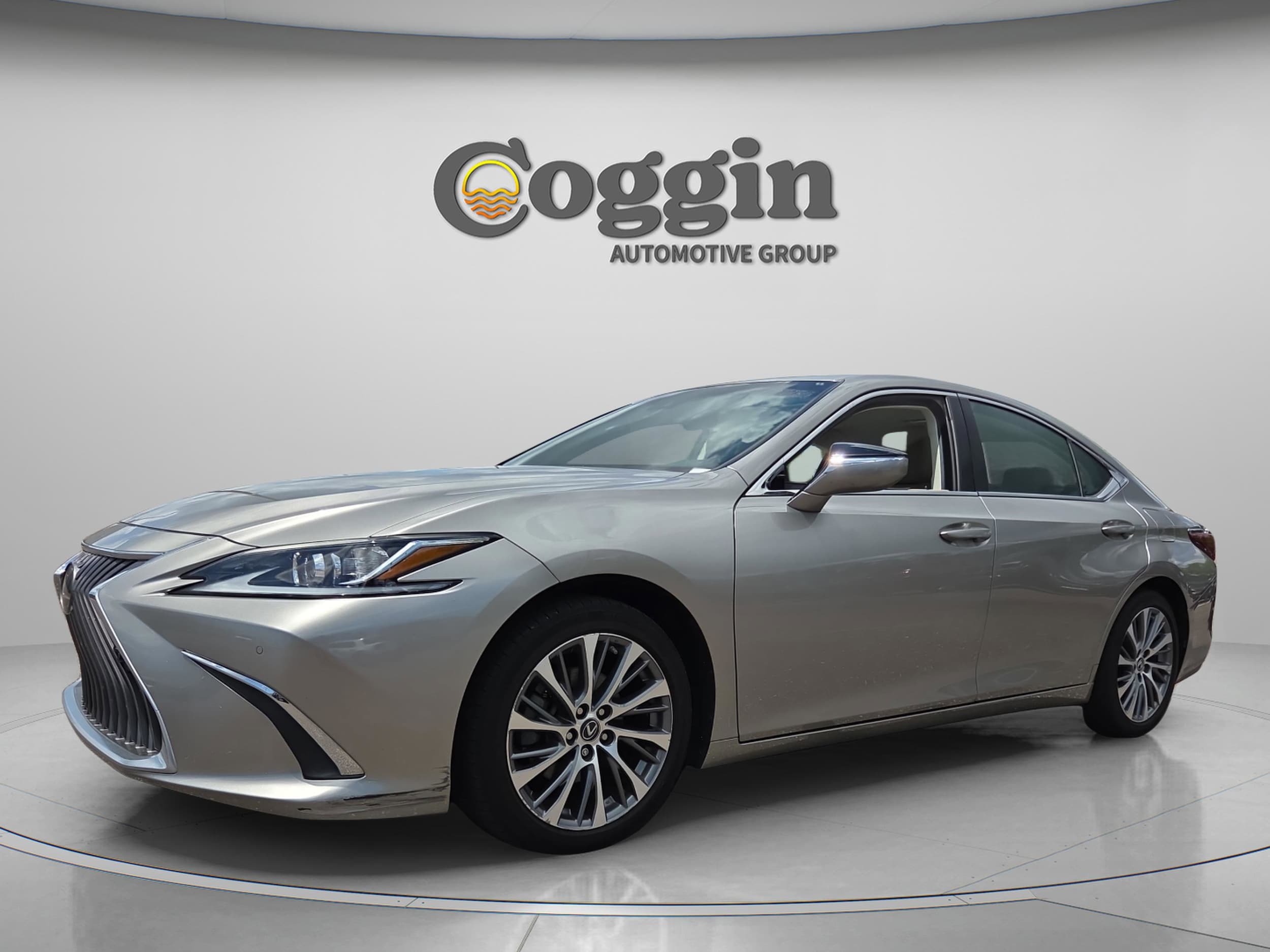 2020 Lexus ES 350 350's photo