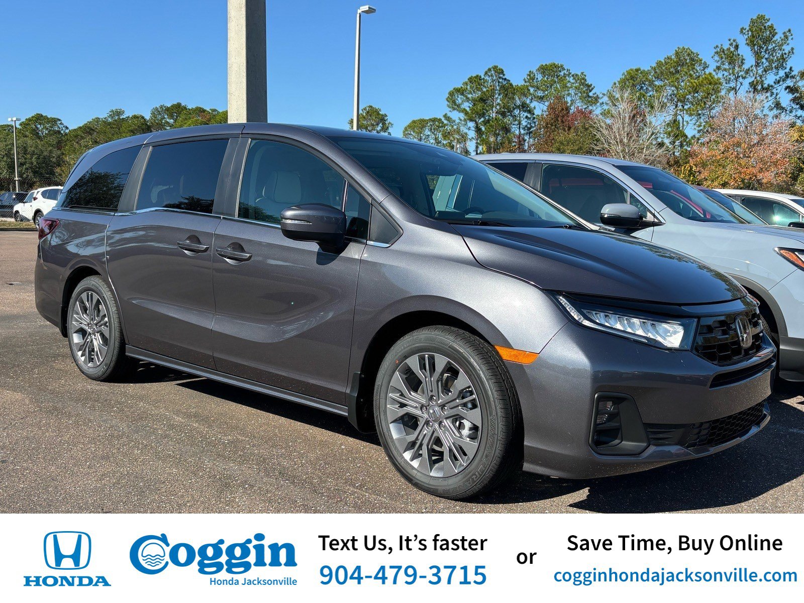 2026 Honda Odyssey Touring's photo