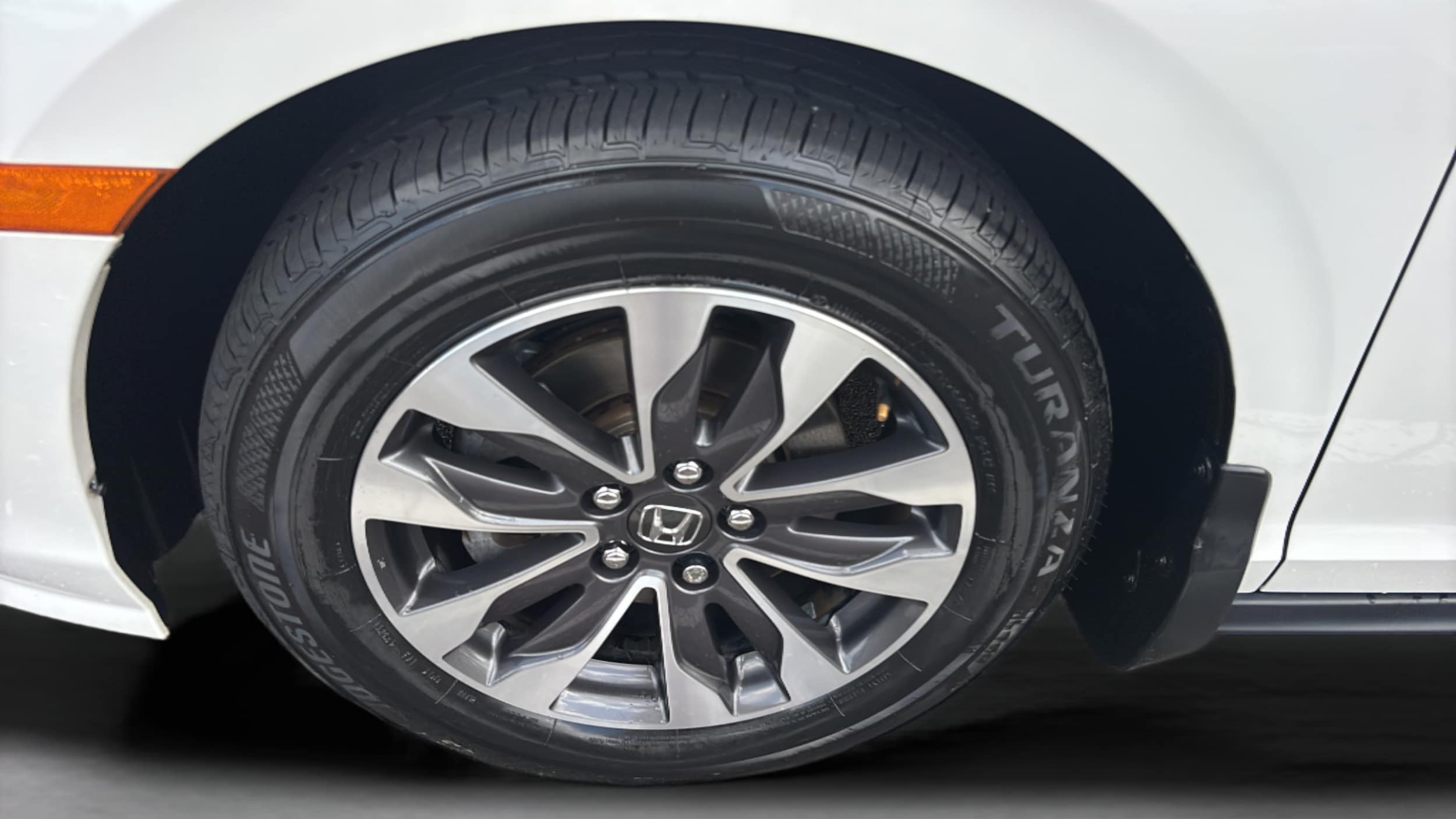 2021 Honda Odyssey EX-L - Photo 32