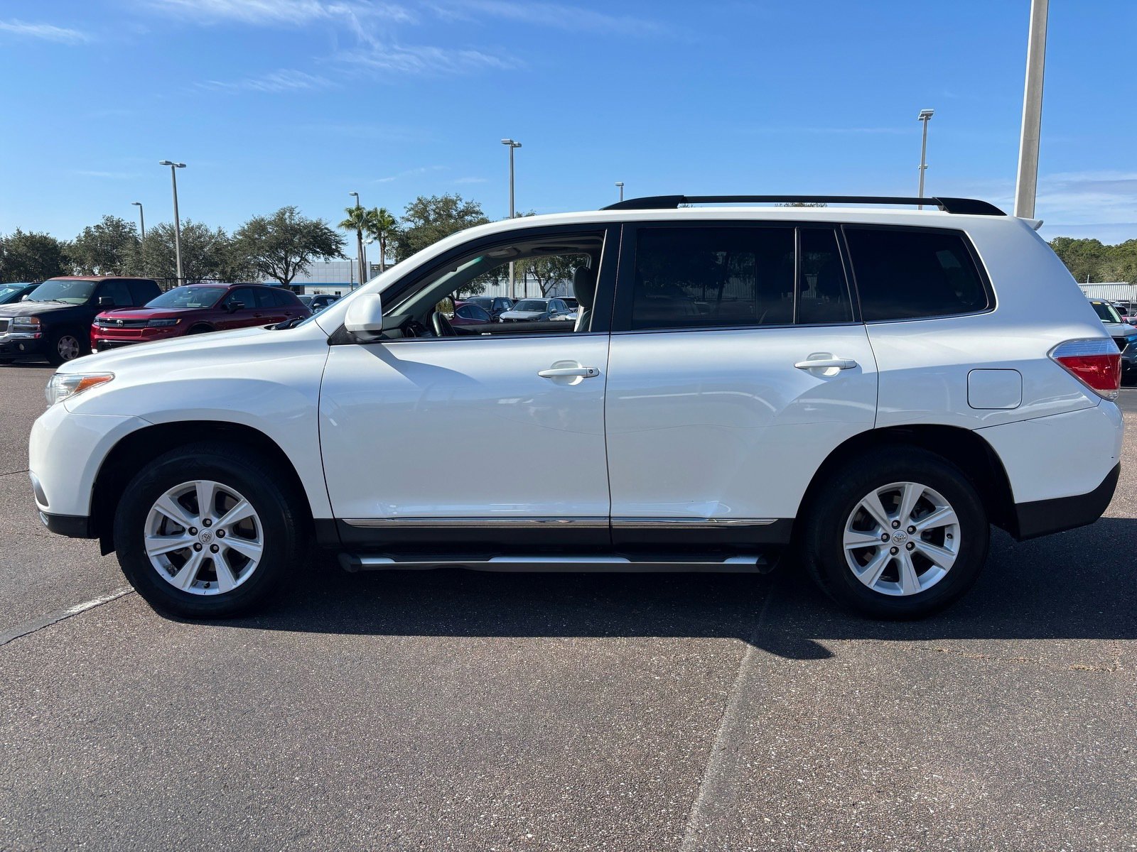 2012 Toyota Highlander Base photo 2