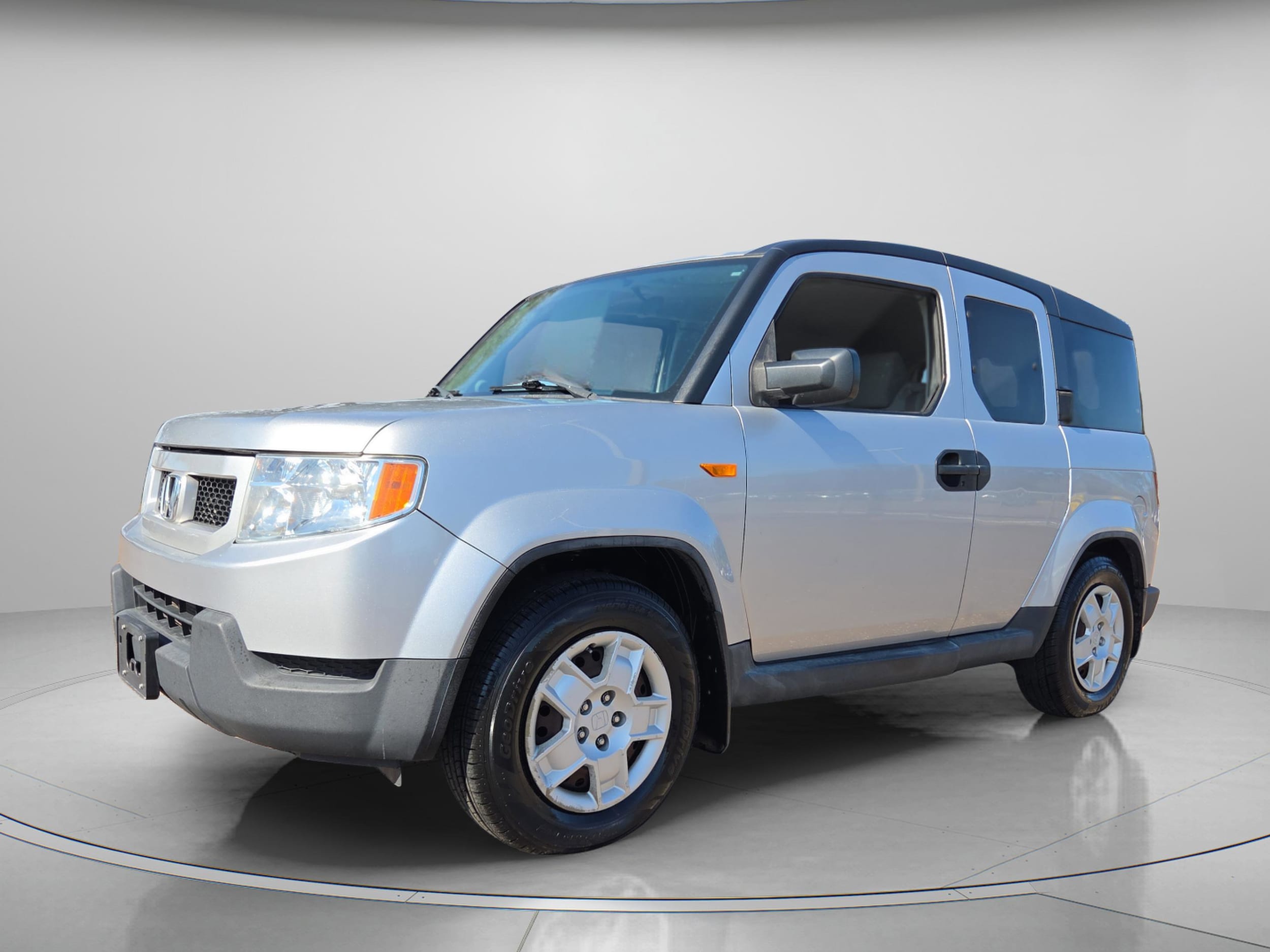 Used 2011 Honda Element LX with VIN 5J6YH1H35BL001897 for sale in Jacksonville, FL