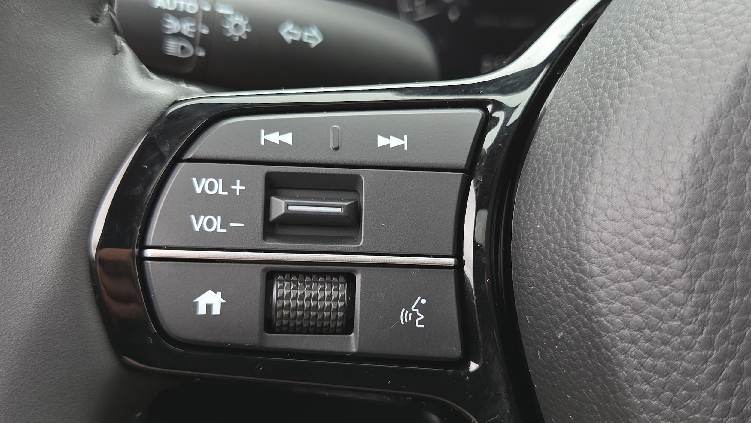 2025 Honda HR-V EX-L - Photo 30
