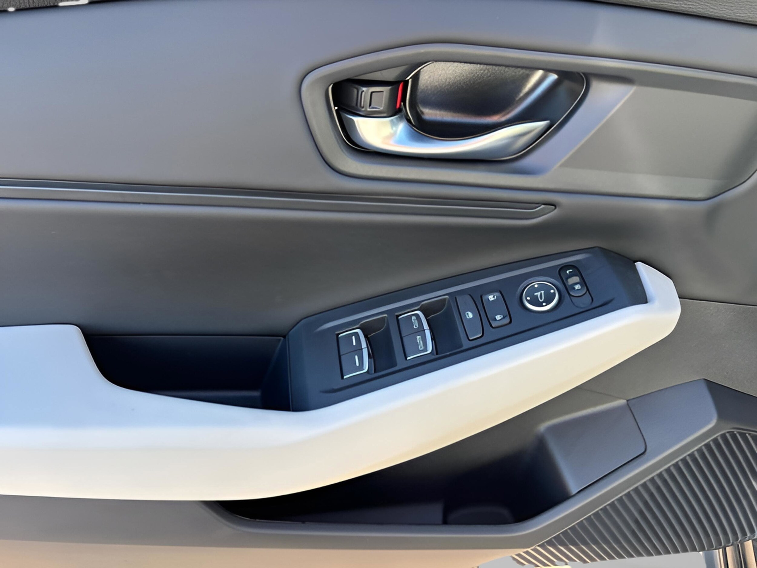 2025 Honda Accord SE - Photo 28