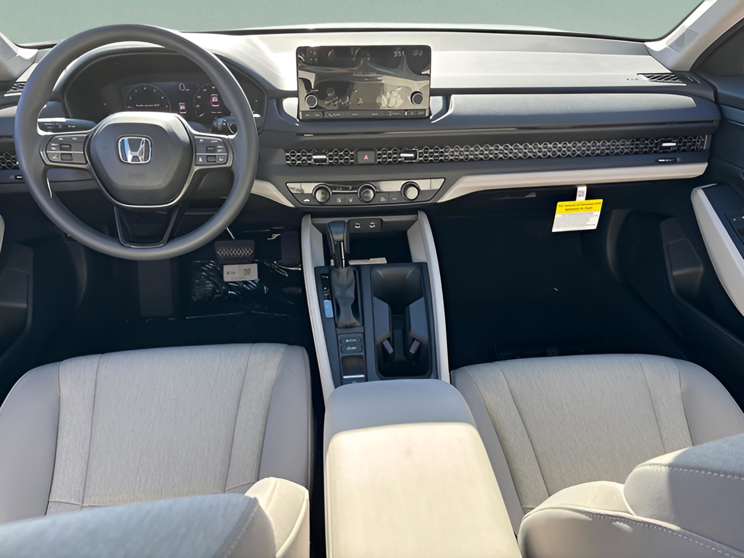 2025 Honda Accord SE - Photo 23