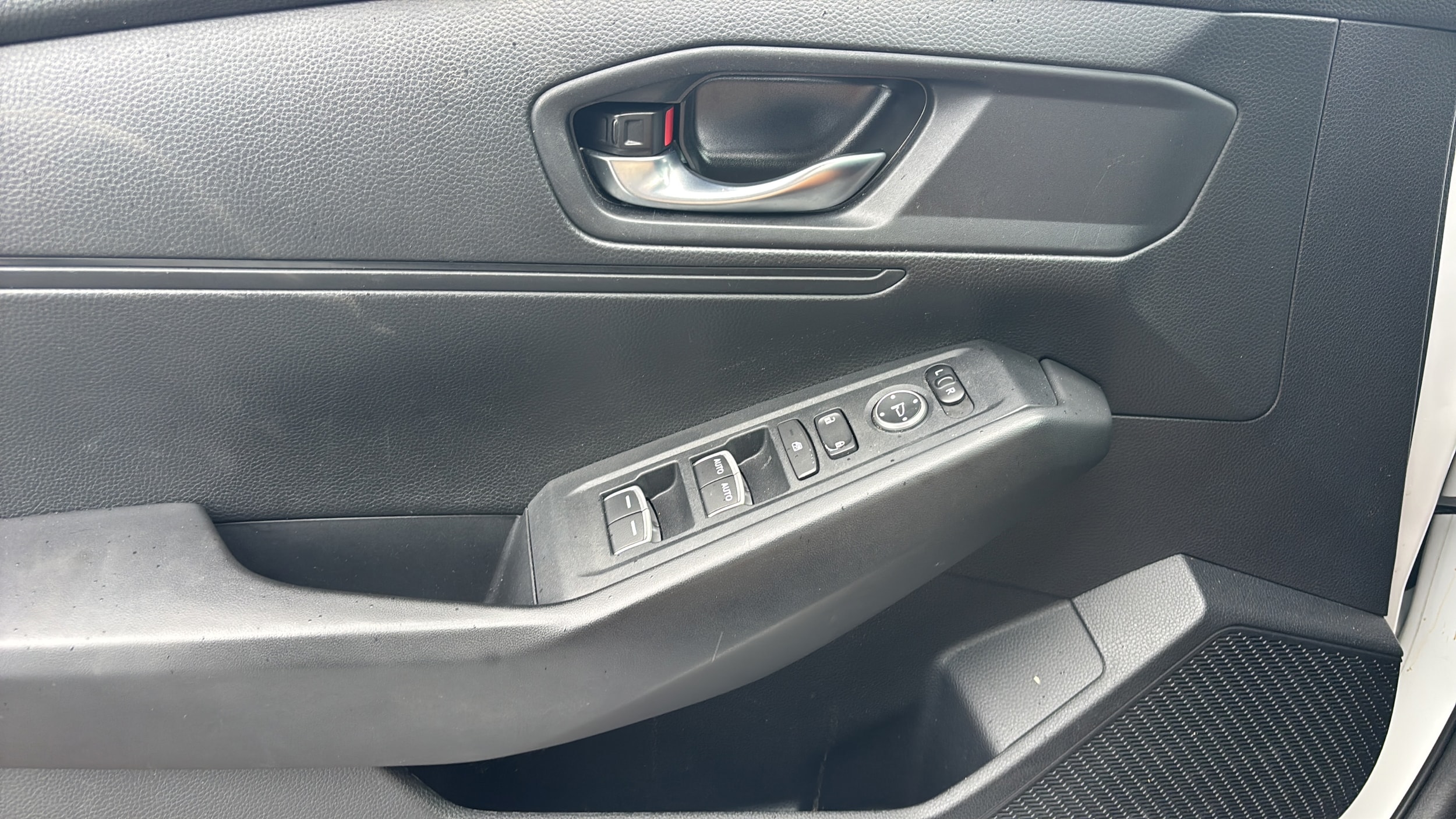 2023 Honda Accord LX - Photo 16