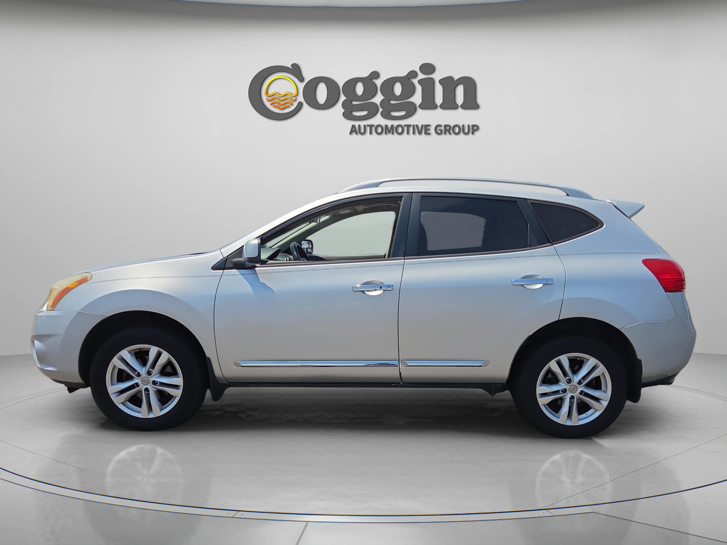 Used 2013 Nissan Rogue SV with VIN JN8AS5MT2DW015087 for sale in Jacksonville, FL