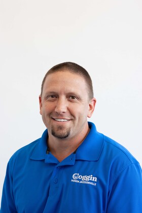 Staff member Jeremy Liles from ID_38ff4df85935