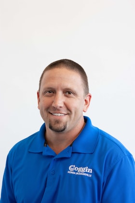Staff member Jeremy Liles from ID_38ff4df85935