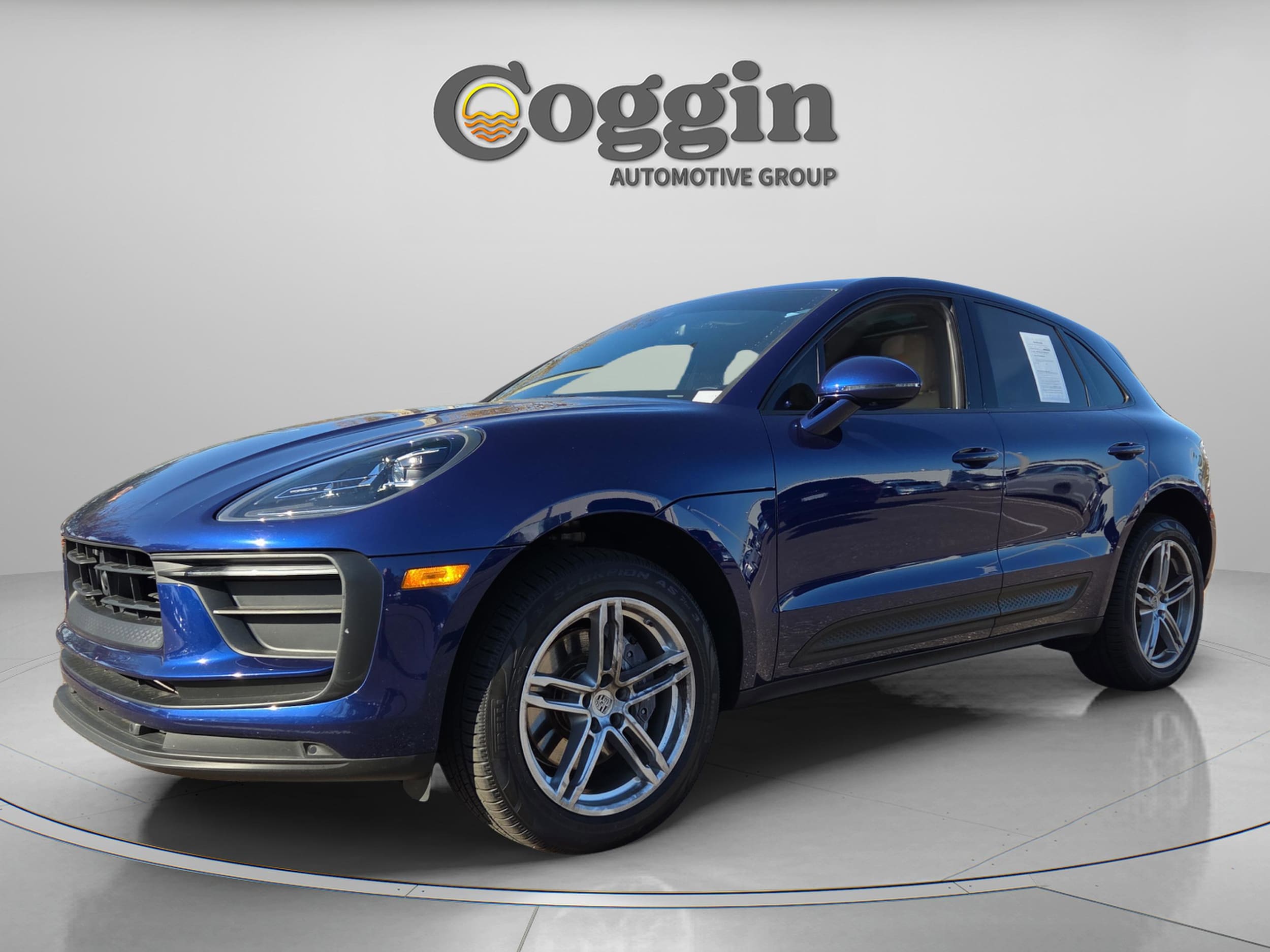 2022 Porsche Macan Base