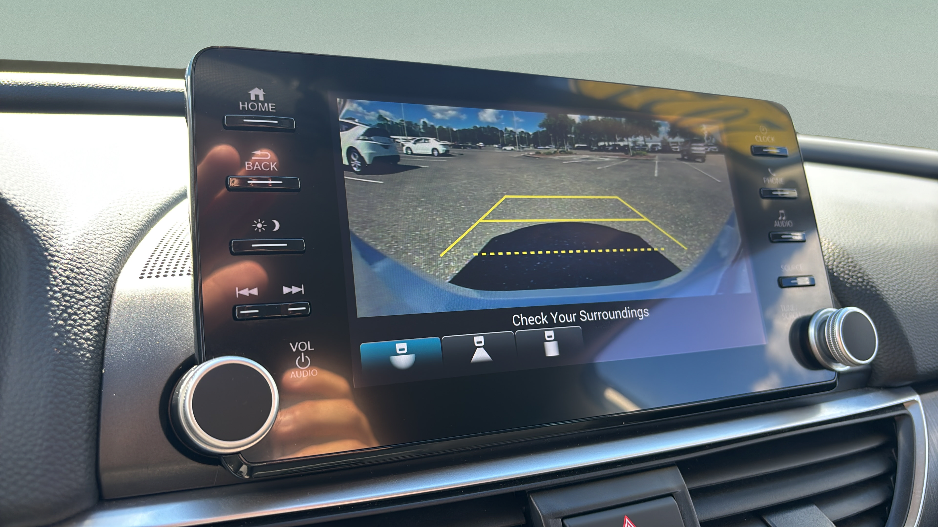 2021 Honda Accord LX - Photo 25