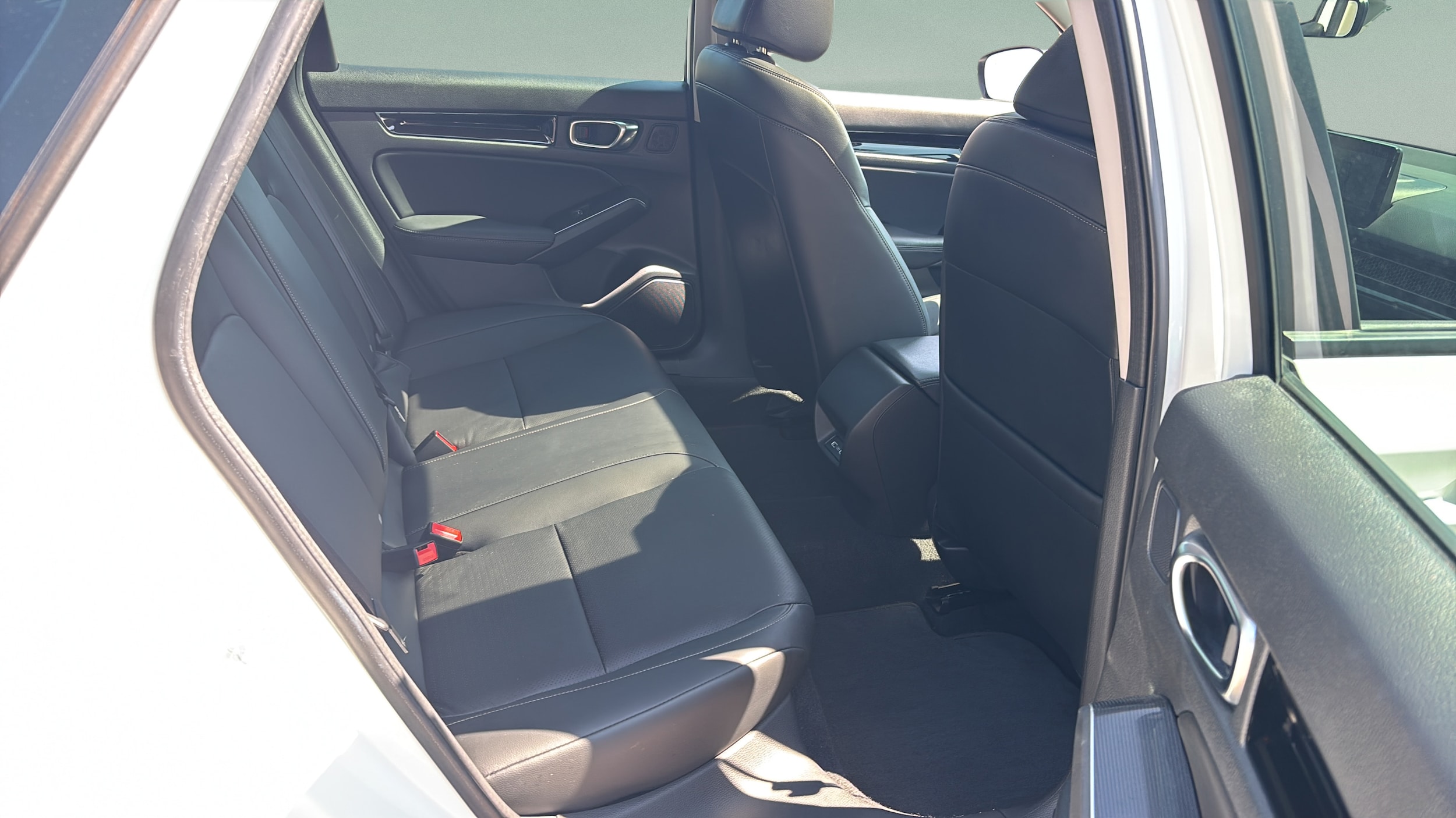 2022 Honda Civic Touring - Photo 17