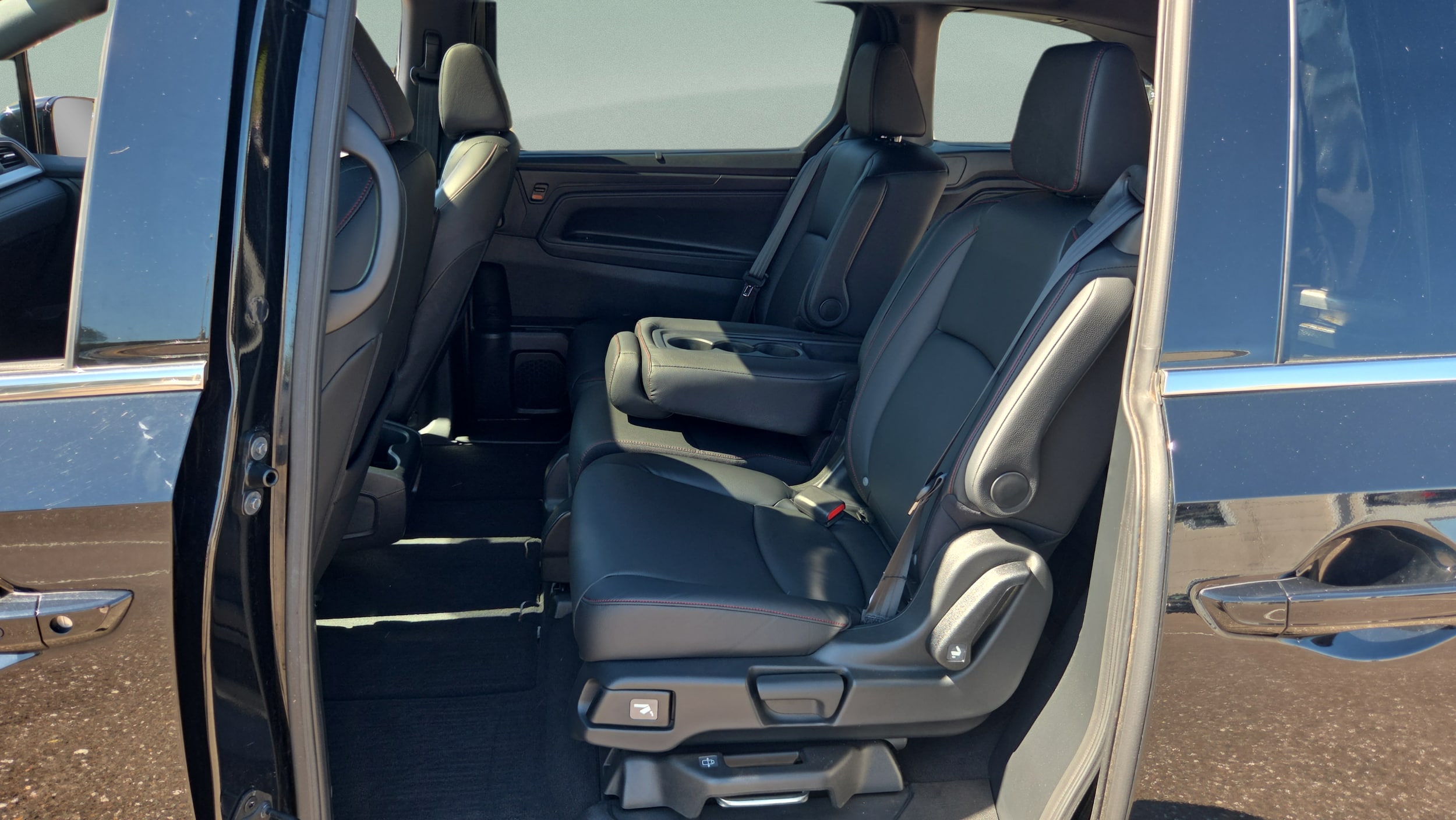 2023 Honda Odyssey SPORT - Photo 18