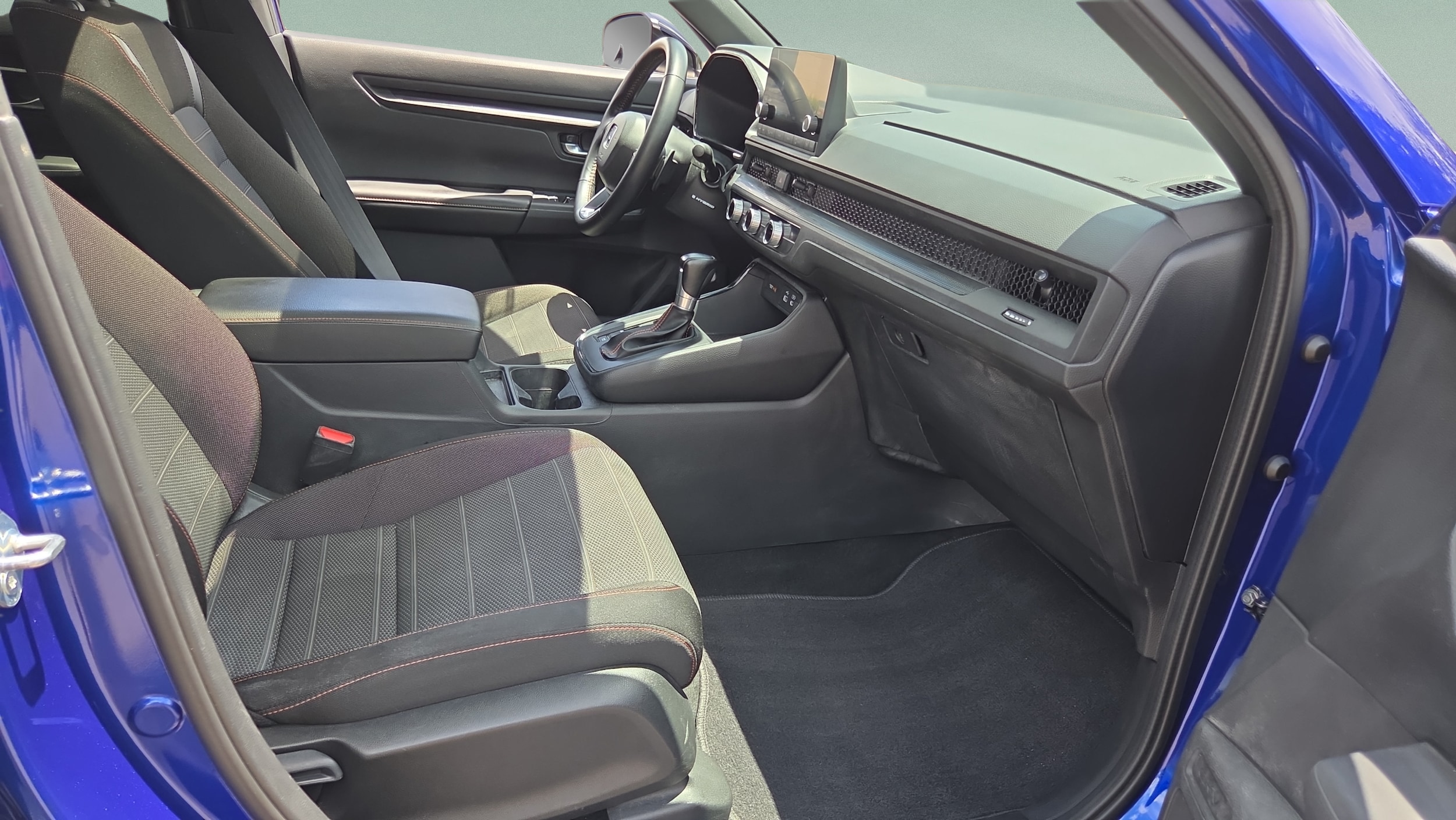 2025 Honda CR-V Sport - Photo 18