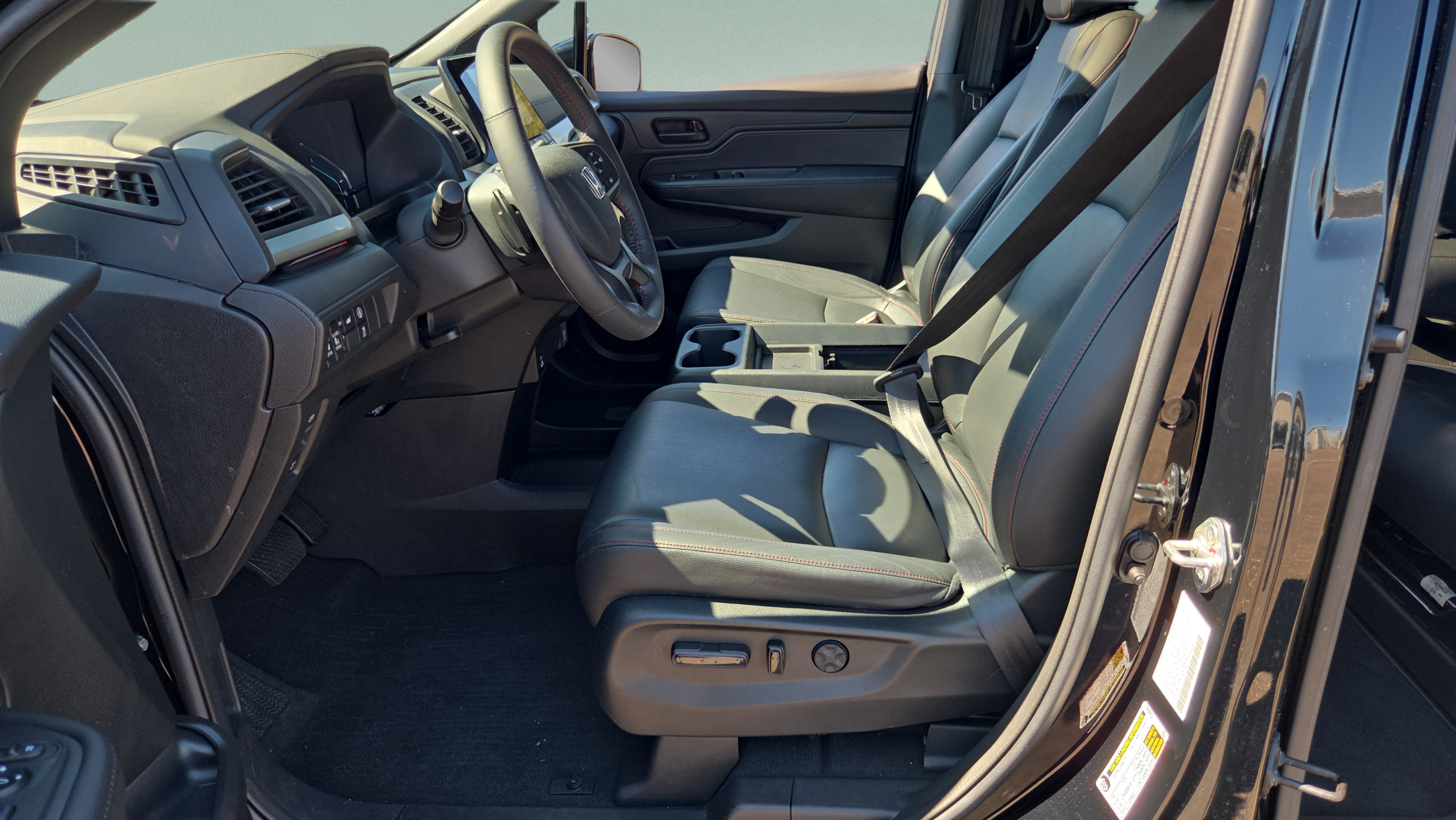 2023 Honda Odyssey SPORT - Photo 7
