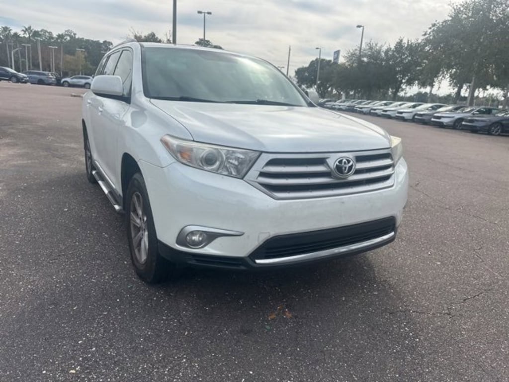 Used 2012 Toyota Highlander V6 FWD SUV