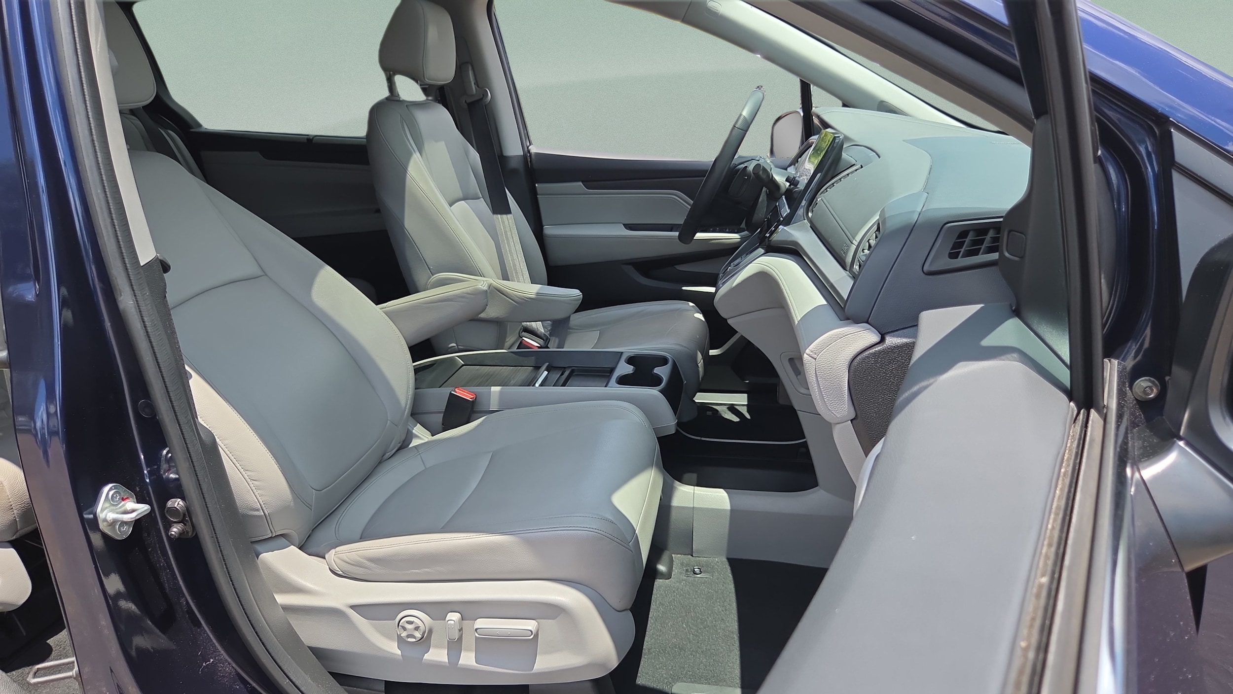 2023 Honda Odyssey EX-L - Photo 18