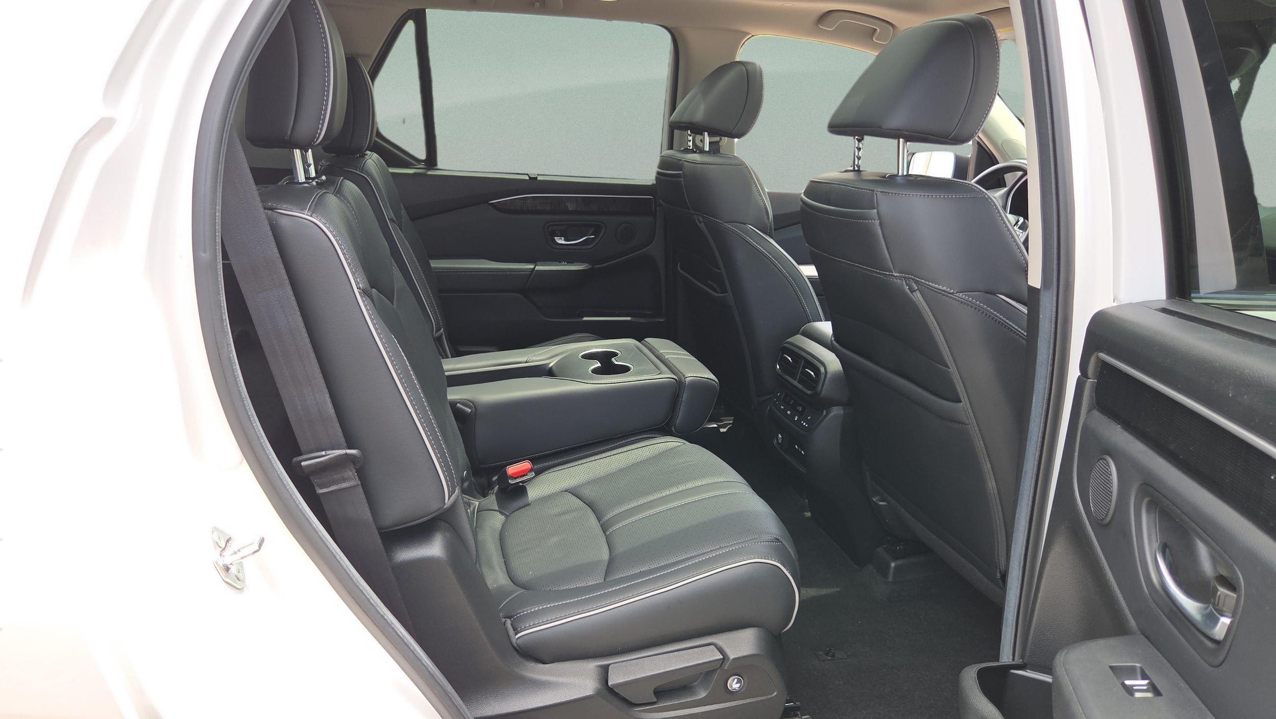 2024 Honda Pilot Elite - Photo 18