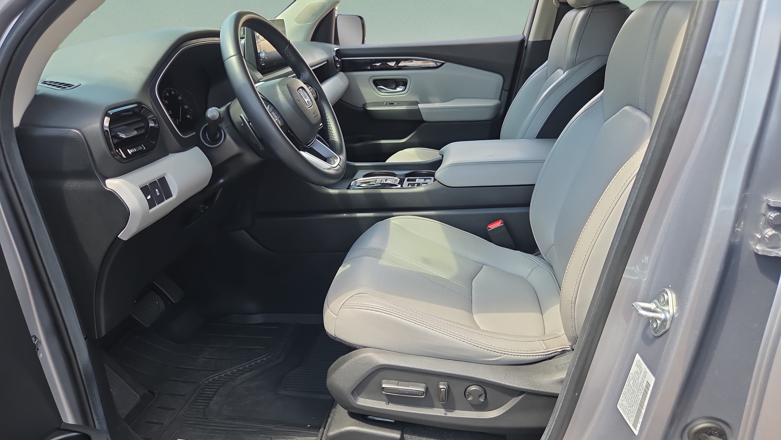 2025 Honda Pilot EX-L - Photo 10