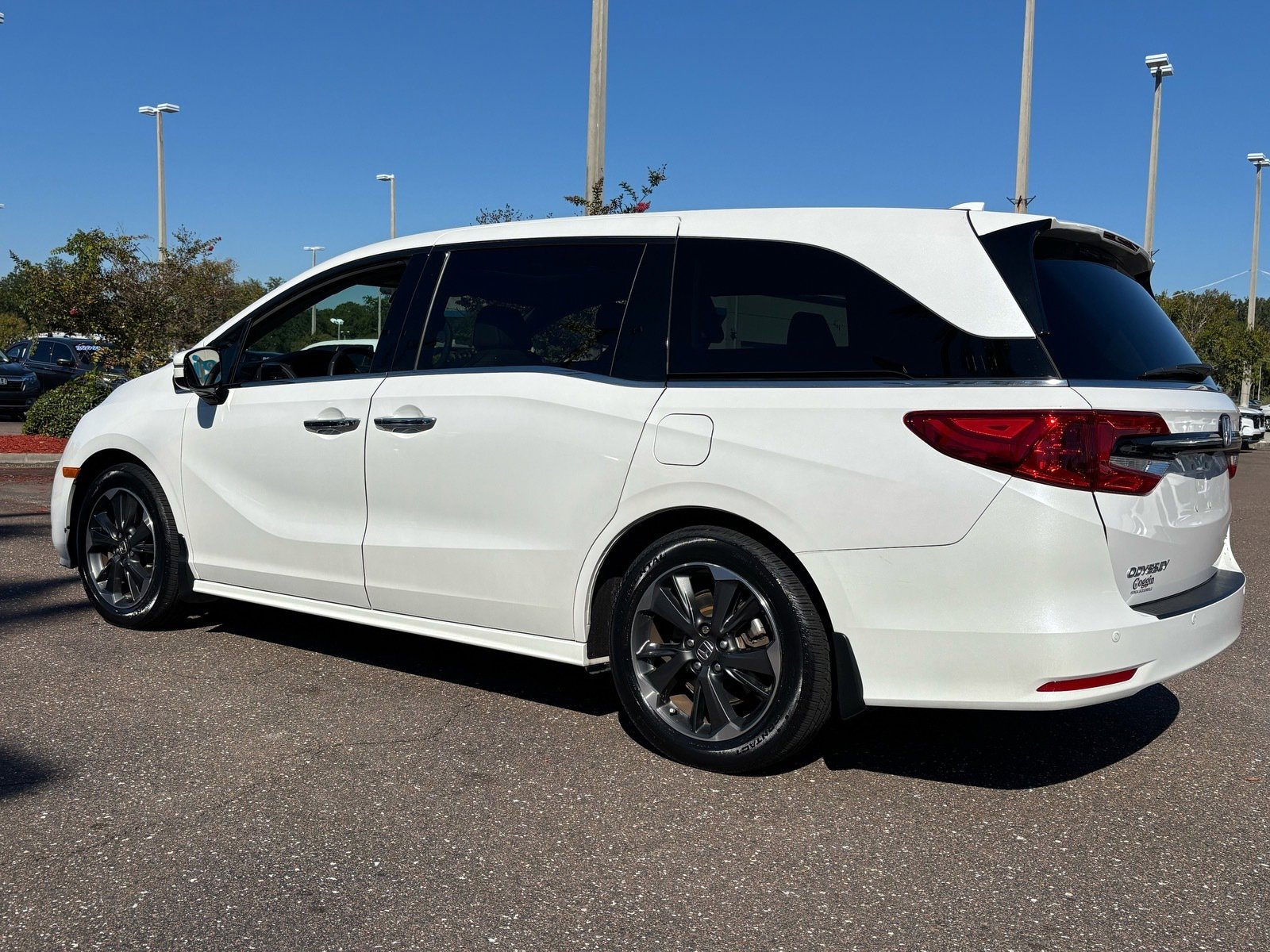2023 Honda Odyssey Elite photo 2