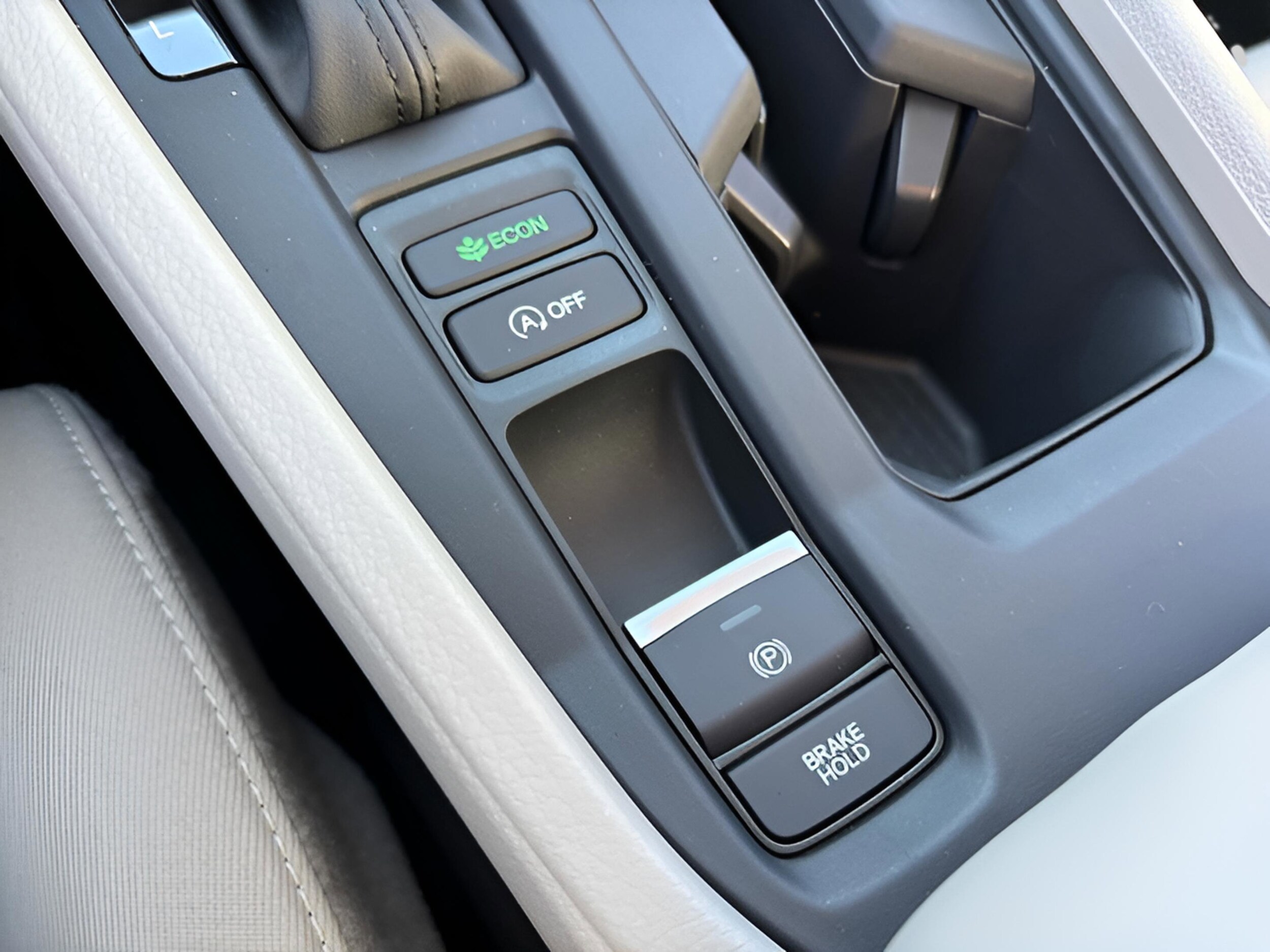 2025 Honda Accord SE - Photo 30