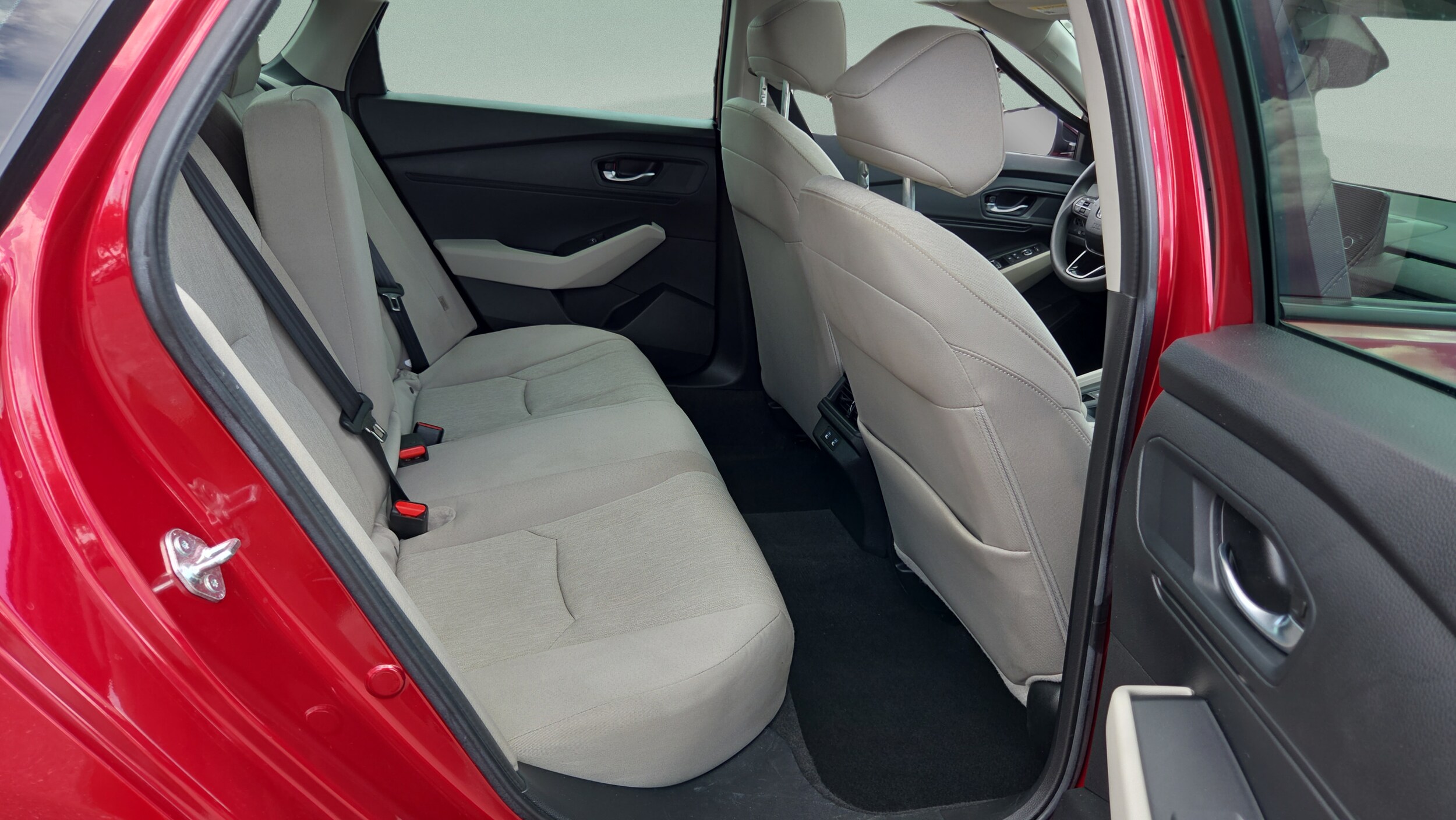 2025 Honda Accord SE - Photo 16