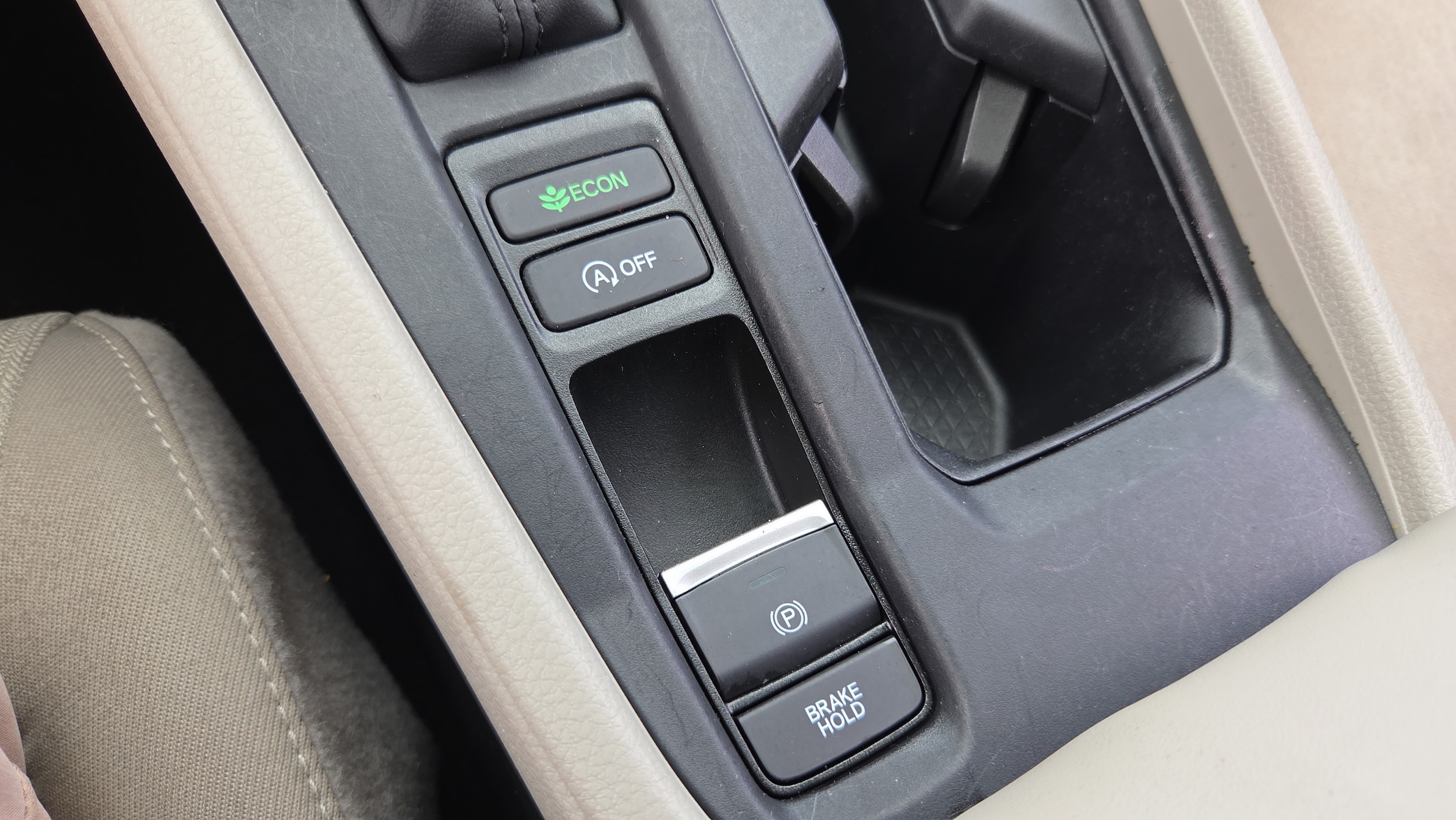 2025 Honda Accord SE - Photo 20