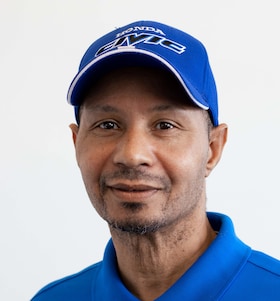 Staff member Sidney Evans from ID_32e91336dbe5