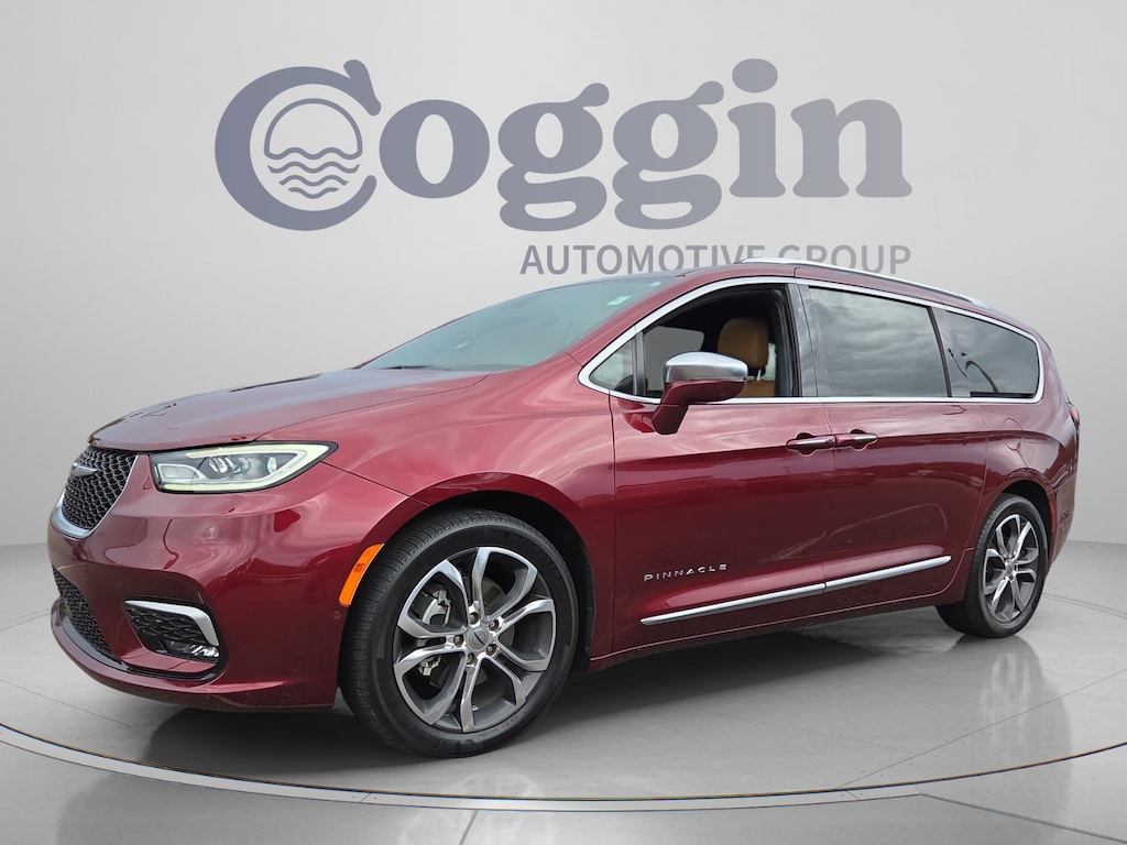 Used 2022 Chrysler Pacifica Pinnacle Van Passenger Van