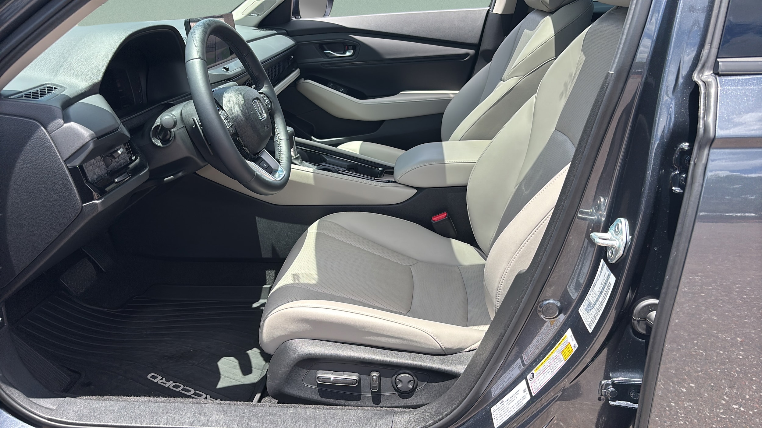 2025 Honda Accord Hybrid Touring - Photo 10
