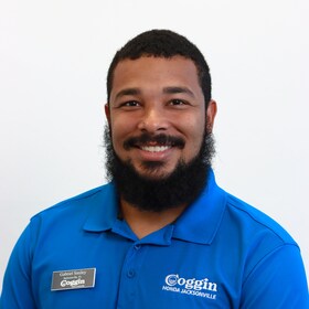 Staff member Gabriel Smiley from ID_38ff4df85935