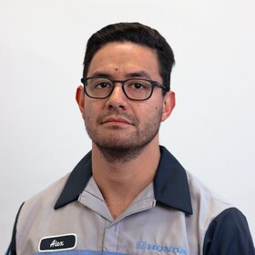 Staff member Alex Angarita from ID_38ff4df85935