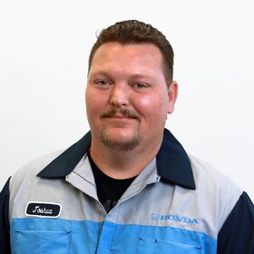 Staff member Josh Kirsch from ID_38ff4df85935